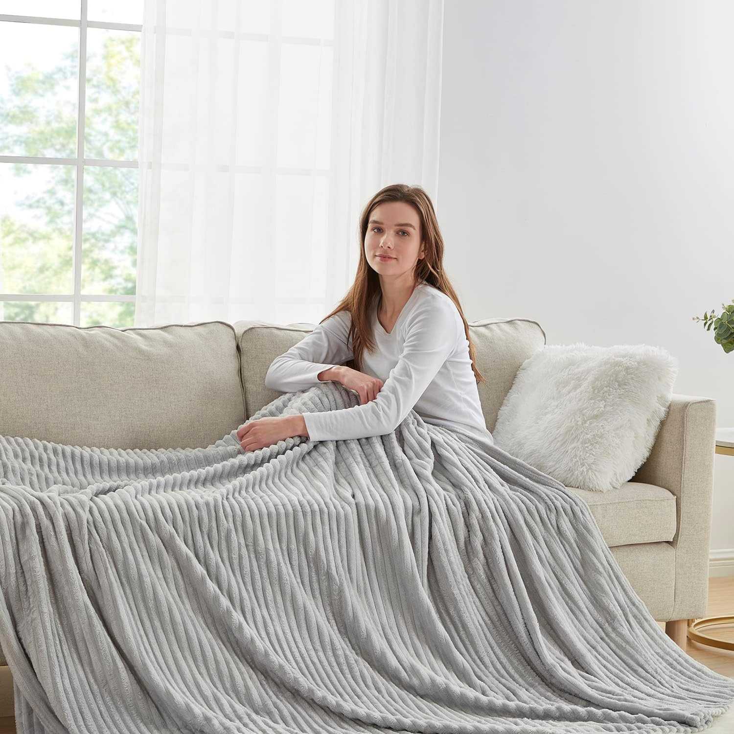 Nestl – Manta de forro polar de felpa cortada, tamaño manta, ligera y súper suave, mullida, para cama , lavable a máquina, 50×60 pulgadas, color