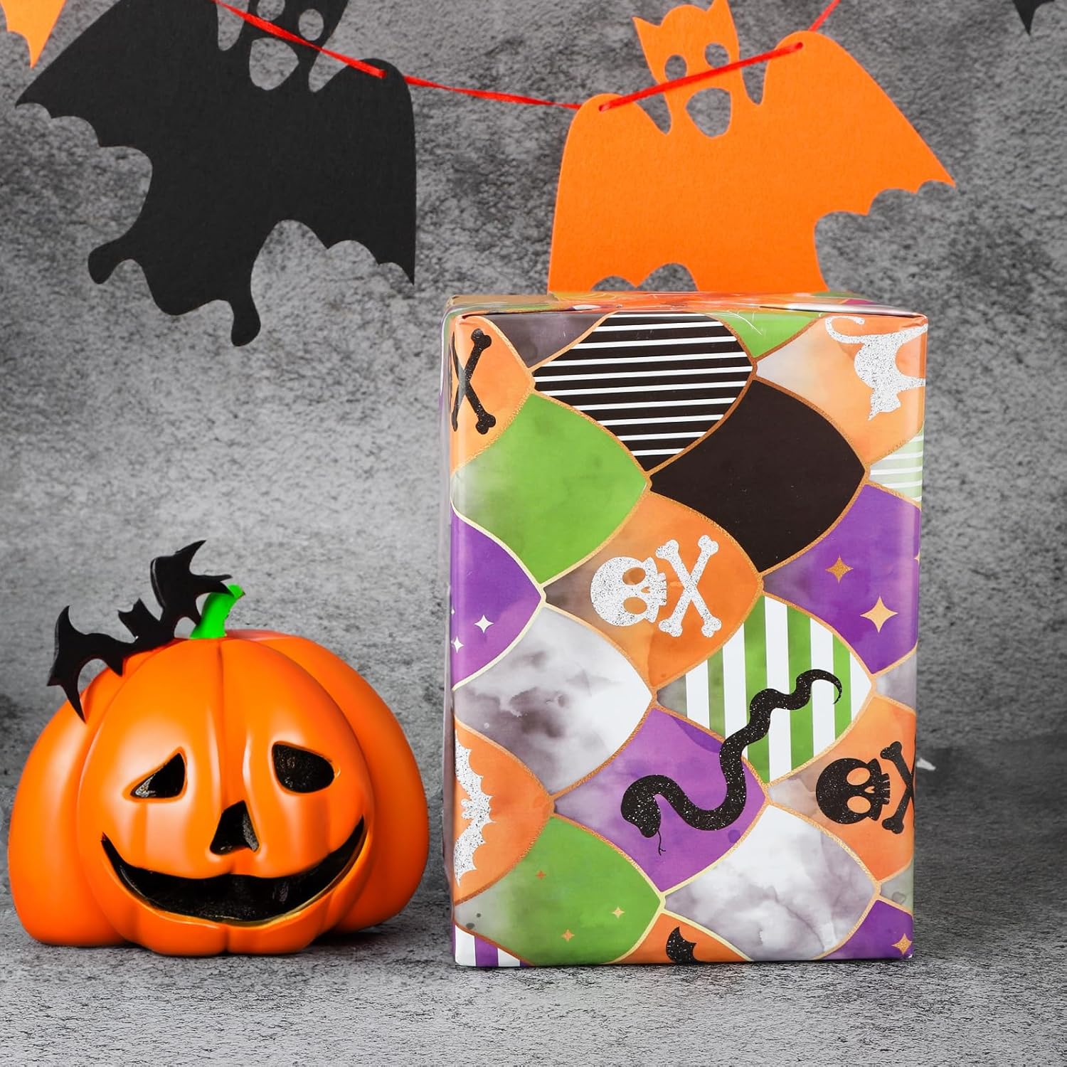 Dtiafu Papel de regalo de Halloween para niños, niñas, mujeres, hombres y niños, 10 hojas de papel de regalo de fantasma gótico con patrones de