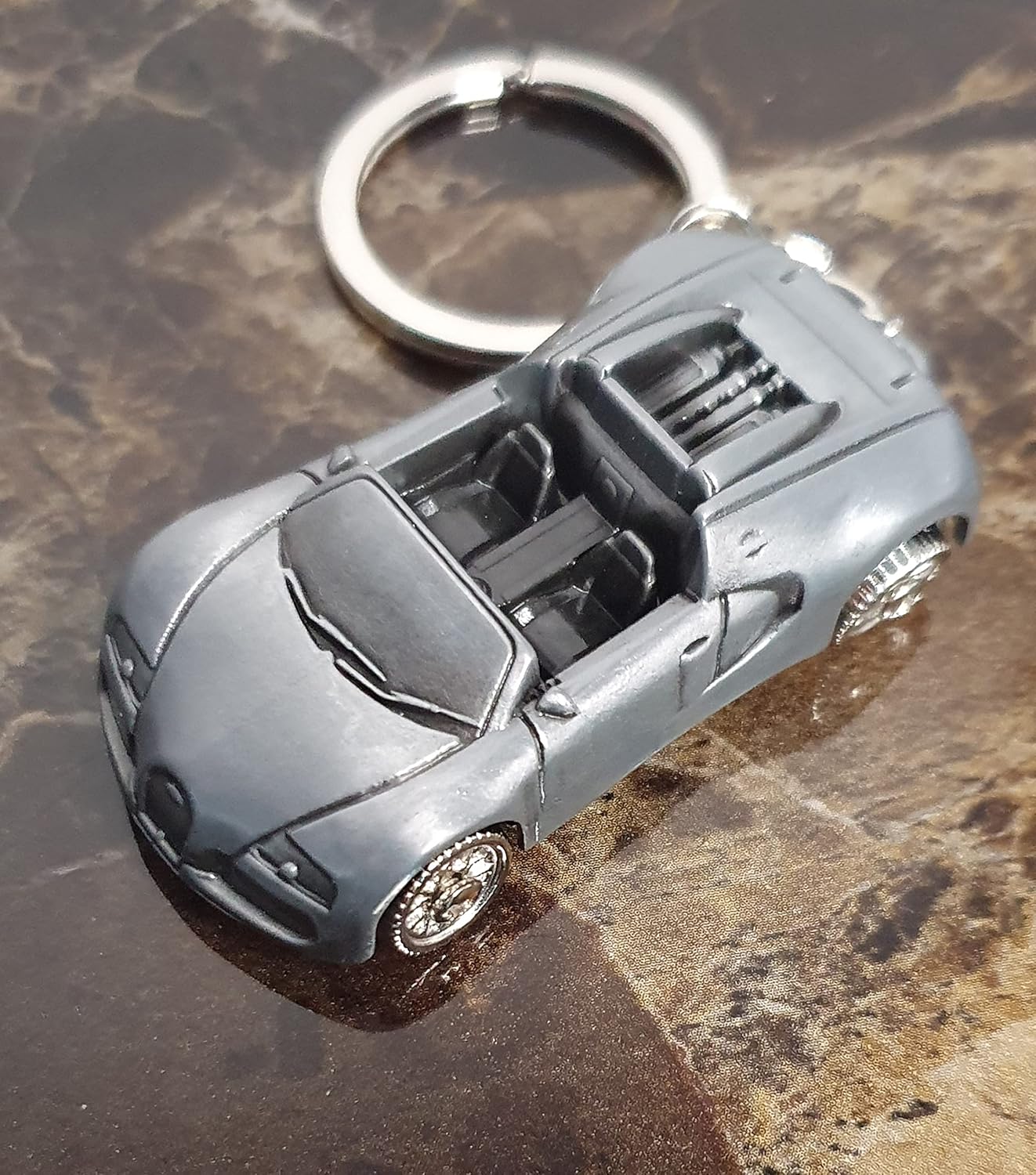 Grey Tone F1 Racing Car Bugatti – Llavero de metal esmaltado, gris, pequeño, Gris