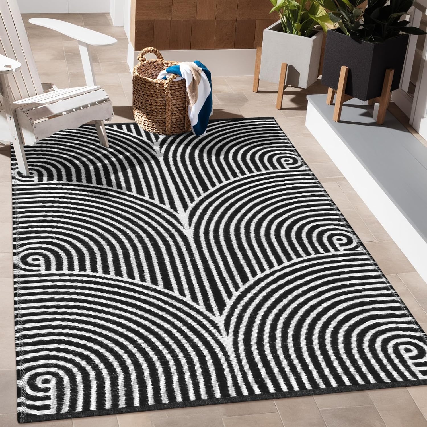 Tiffasea Alfombra para exteriores de 4 x 6 pies, lavable, pequeña, para porche, color blanco y negro, alfombra tejida de algodón, reversible, para