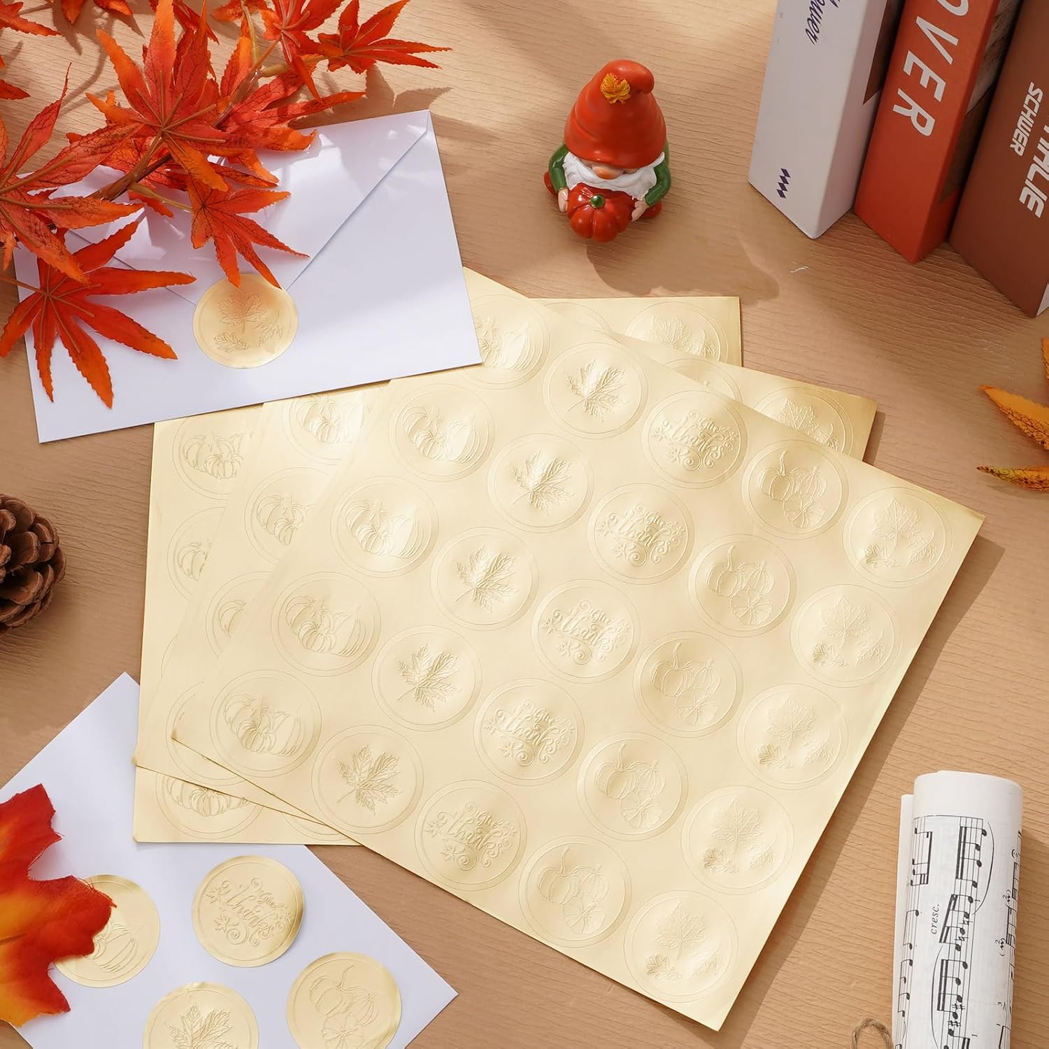 AnyDesign 500 unidades de sellos en relieve dorados de otoño autoadhesivos para dar gracias, hojas de arce, calcomanías de papel de aluminio con
