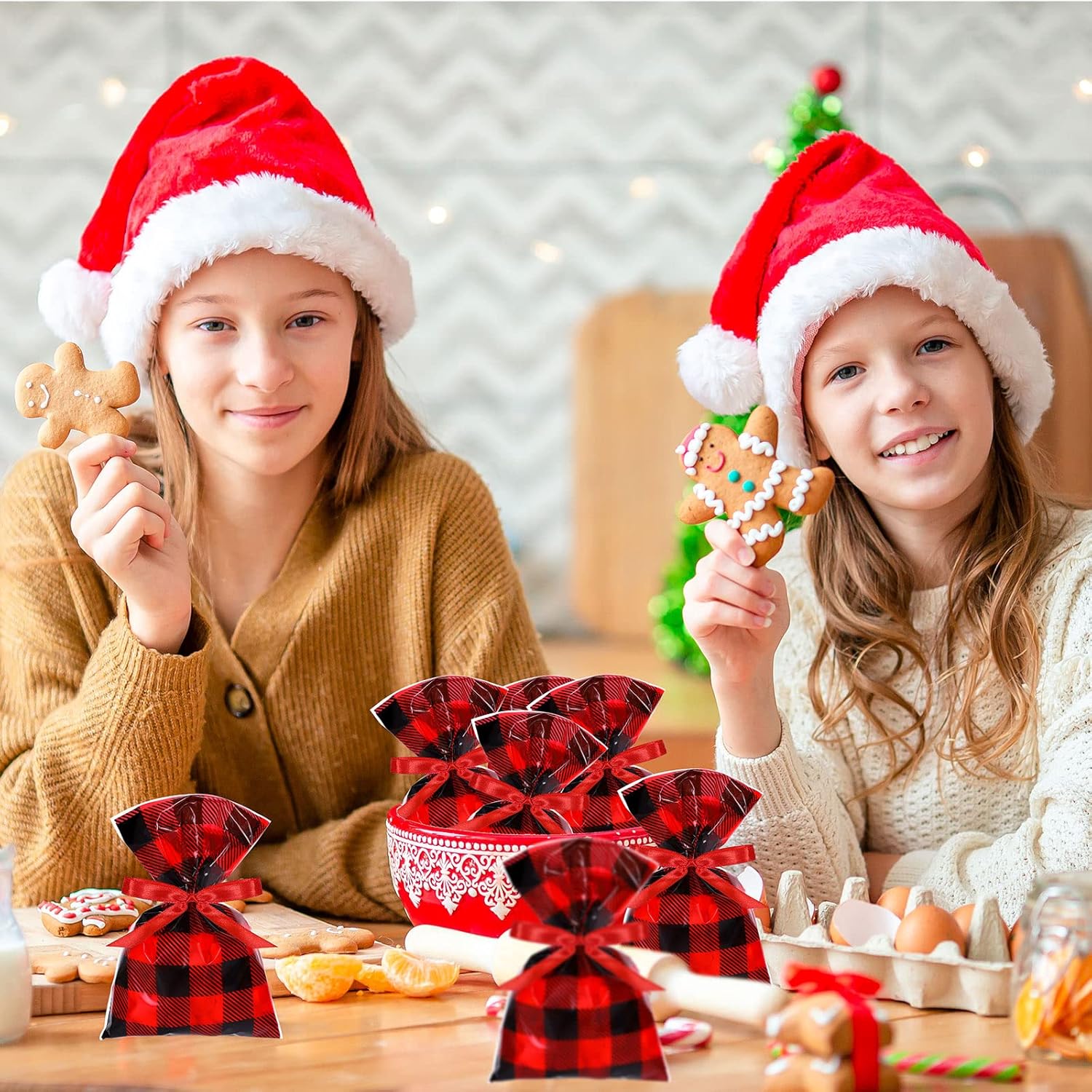 Whaline 120 bolsas de celofán de Navidad de búfalo rojo y negro, bolsas de dulces clásicas a cuadros con cinta de 50 yardas para suministros de