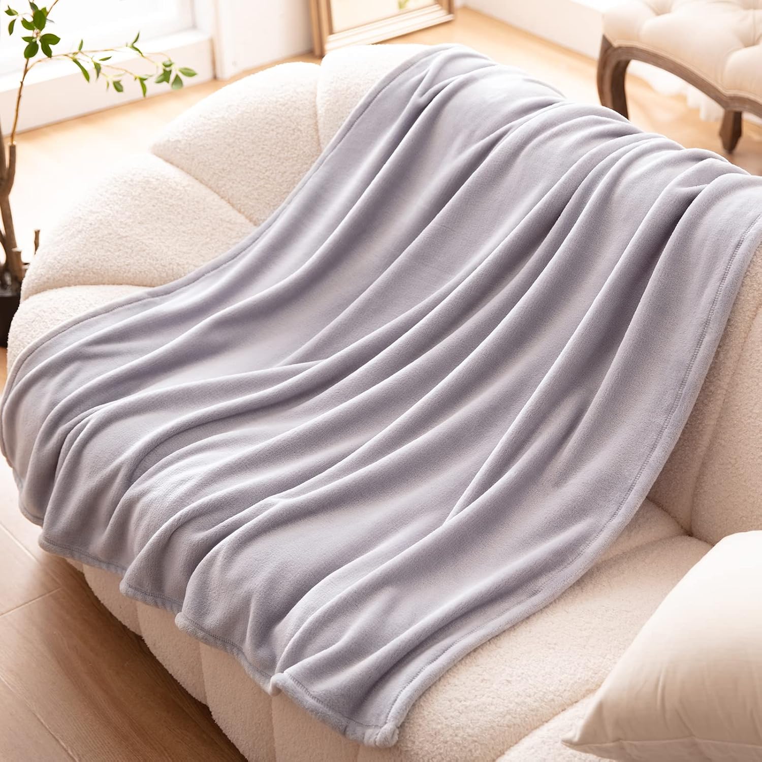 Bertte Manta de forro polar, súper suave, acogedora, cálida y ligera, para sofá, manta decorativa de lujo con patrón de terciopelo, 50 x 60