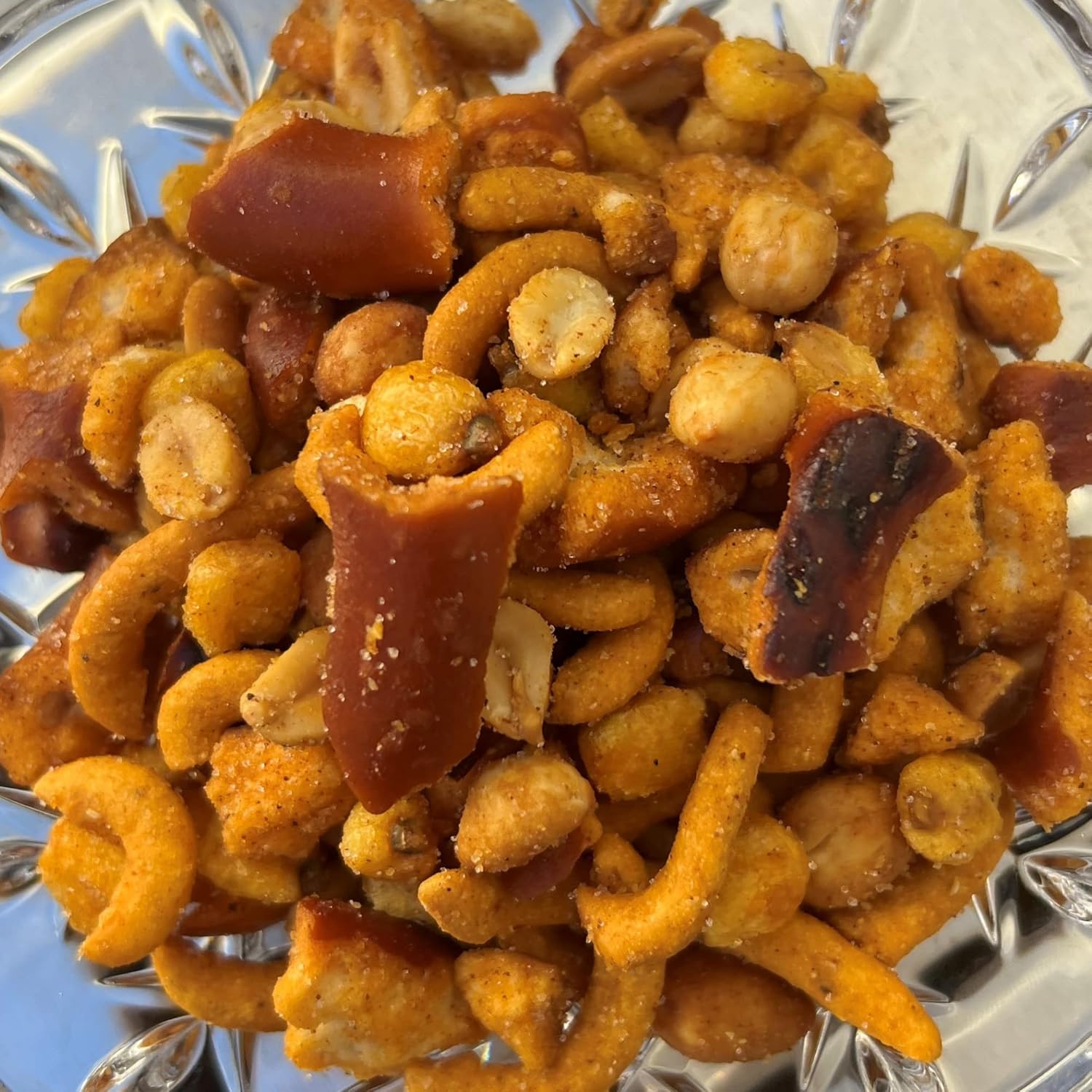 Mezcla de aperitivos para barbacoa  Stcks de maíz para barbacoa, pepitas de maíz, piezas de pretzel para barbacoa, cacahuetes tostados y tostados