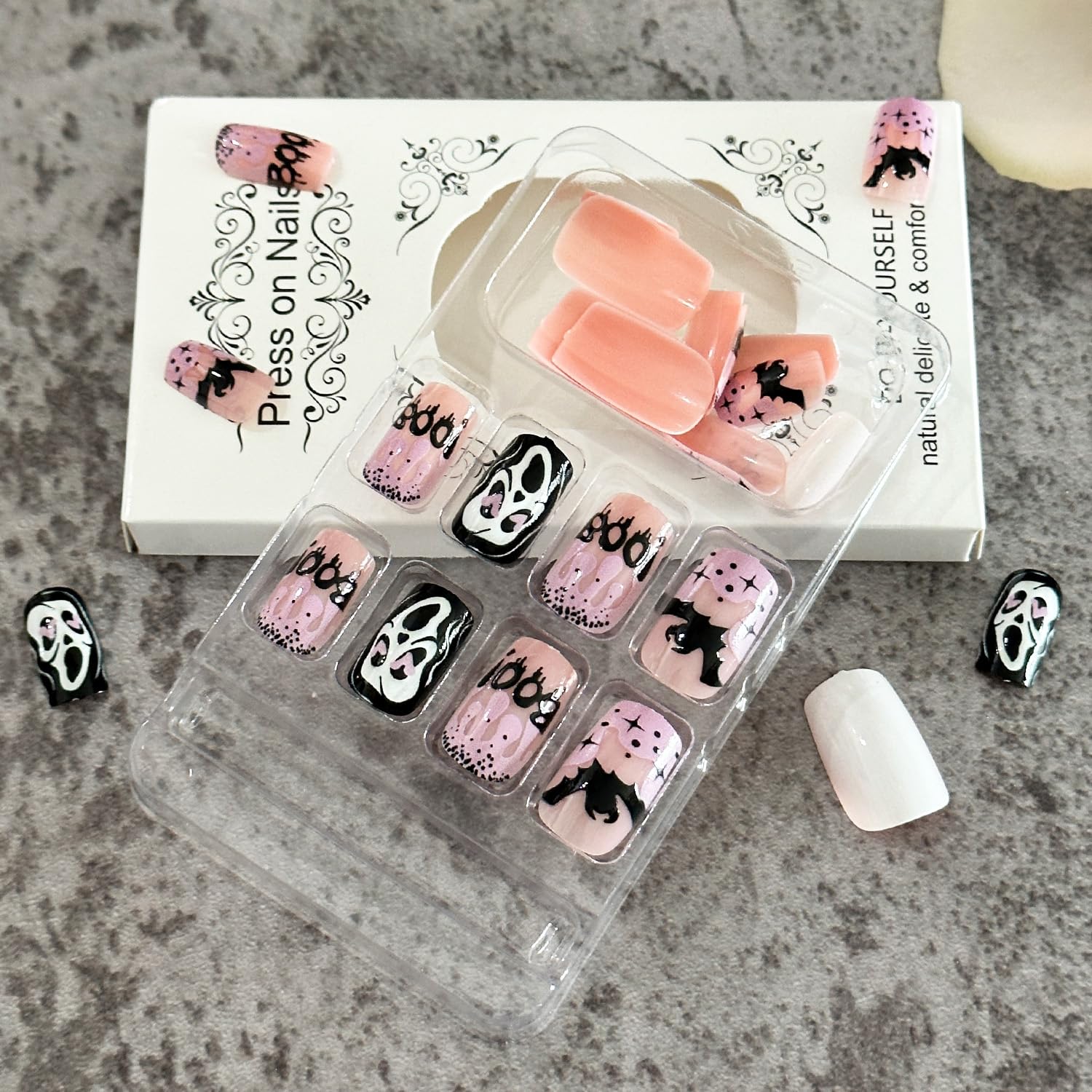 Uñas postizas a presión con diseño de fantasma, cuadradas, cortas, para Halloween, con diseño de cara de fantasma de murciélago negro, uñas