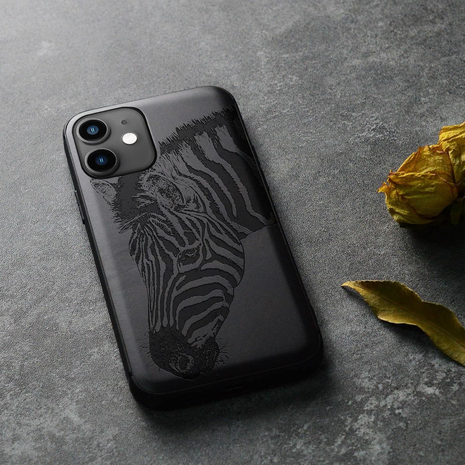 Carveit Funda de madera para iPhone 11 madera natural y TPU suave negro a prueba de golpes, funda protectora de madera única y elegante compatible