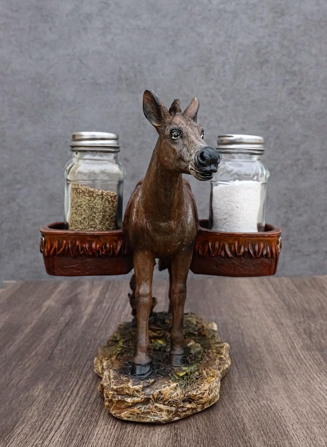 Ebros Gift Western Country Farm Mule Donkey Ass Carrying Saddlebags Figurine Salt Pepper Shakers Holder Decoración De Animales De Trabajo Caballos