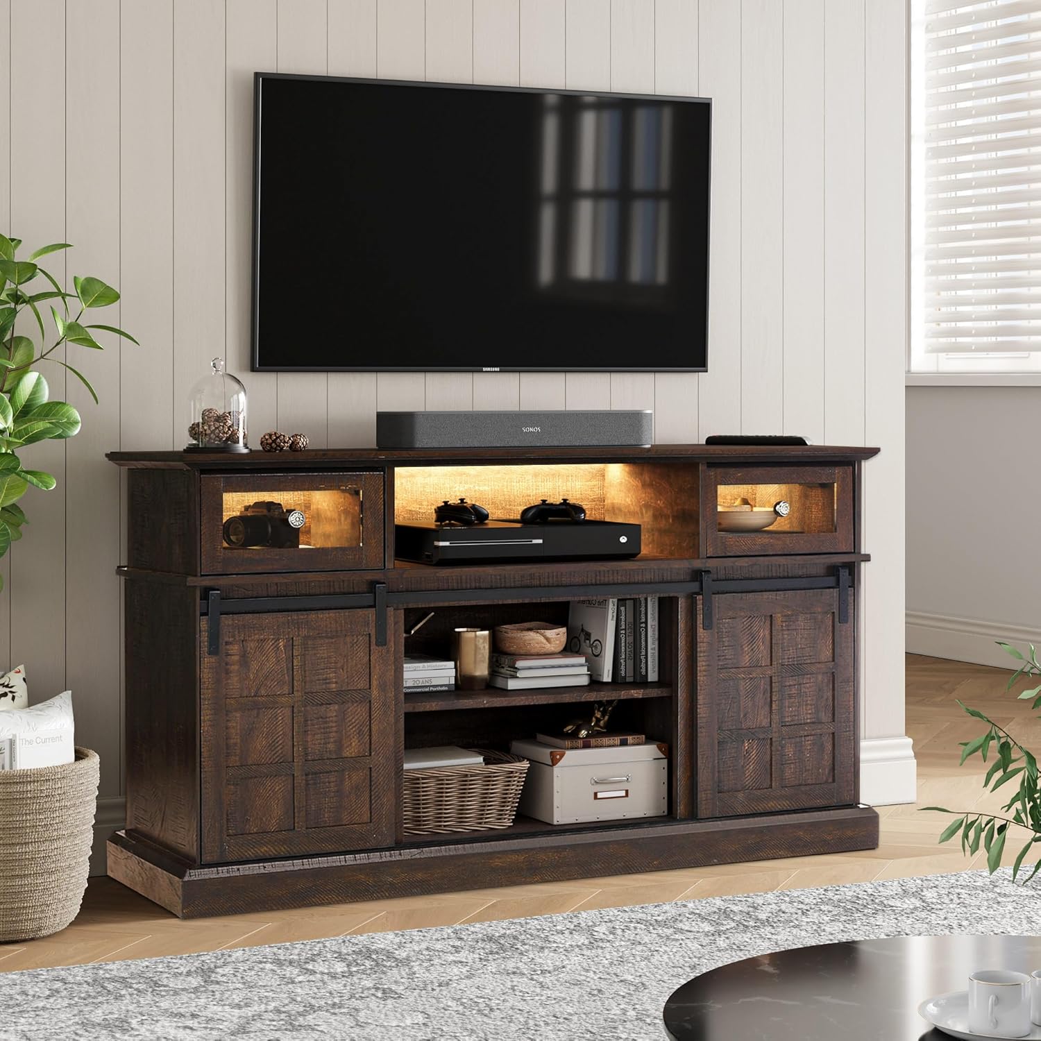 LGHM Soporte de TV de granja para TV de 65 pulgadas, centro de entretenimiento con luces LED, puerta corrediza de granero, centro de TV, consola