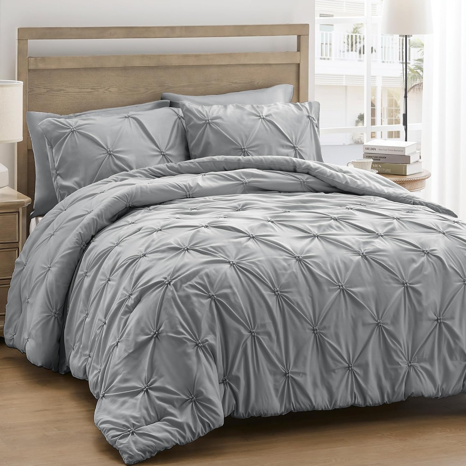 UNIKOME Juego de edredón tamaño King, color gris, juego de edredón de 3 piezas suave y esponjoso de lujo para todas las estaciones, juego de cama