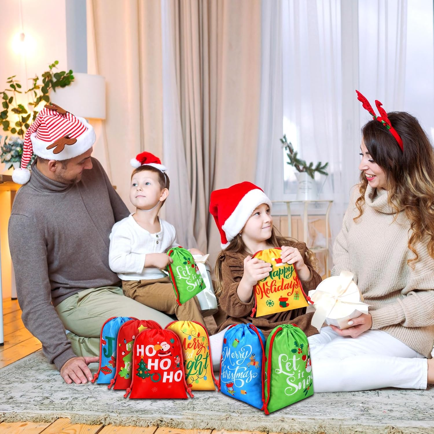 Xuniea 24 bolsas de Navidad con cordón de 10 x 7 pulgadas, bolsas reutilizables de regalo de Feliz Navidad, pequeñas bolsas de envoltura para