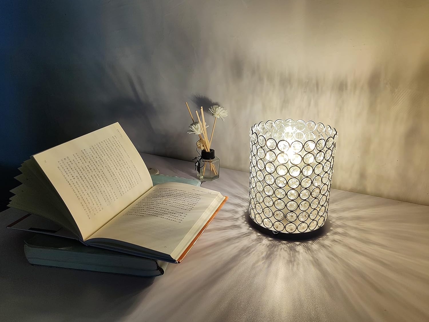 Lámpara de mesa de cristal K9, estilo moderno, decorativa, para dormitorio, mesita de noche, sala de estar, estantería (con enchufe)