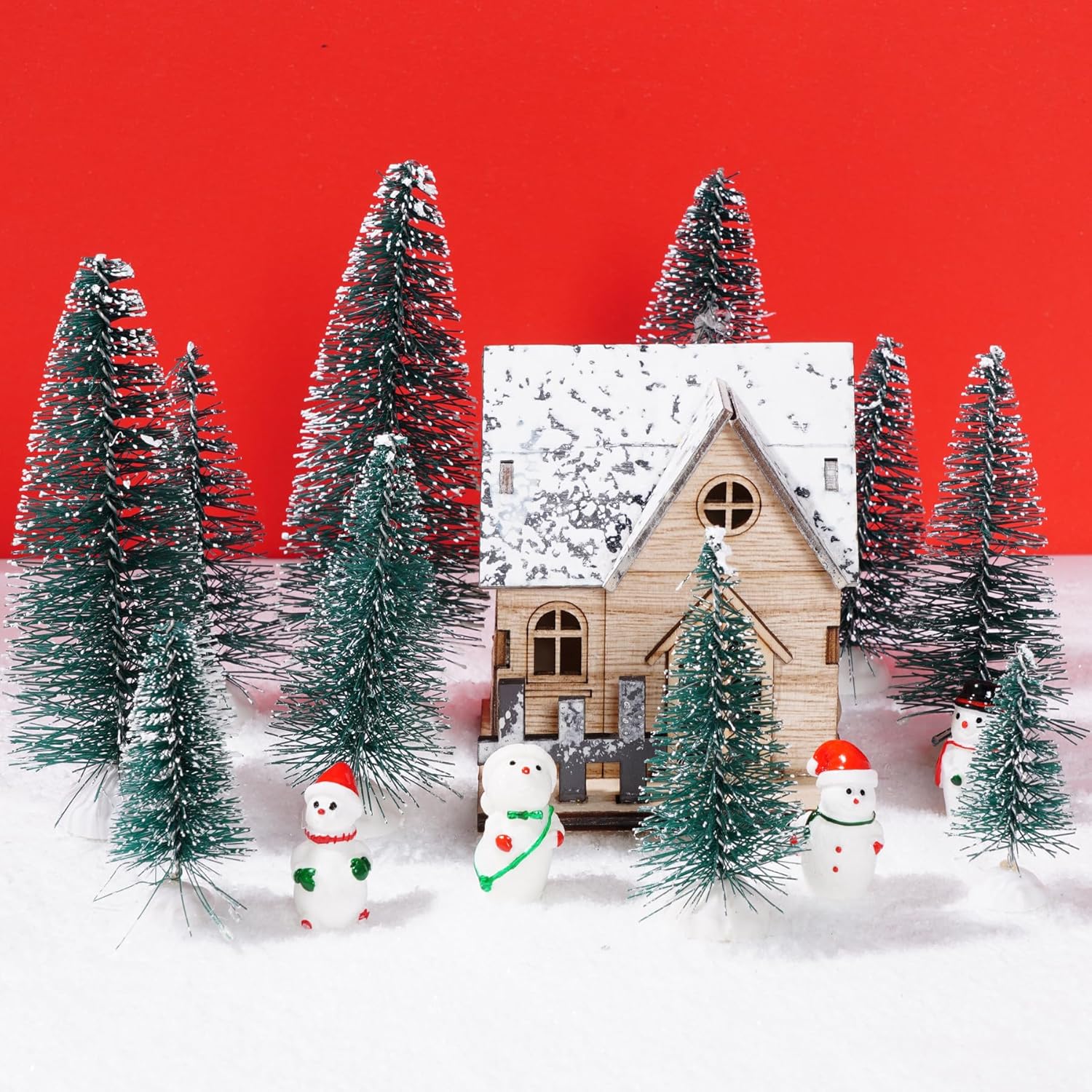 40 piezas de mini árboles de Navidad, cepillo, árboles de sisal, mini pinos con base de madera, cepillo para botella, árboles de Navidad y figuras