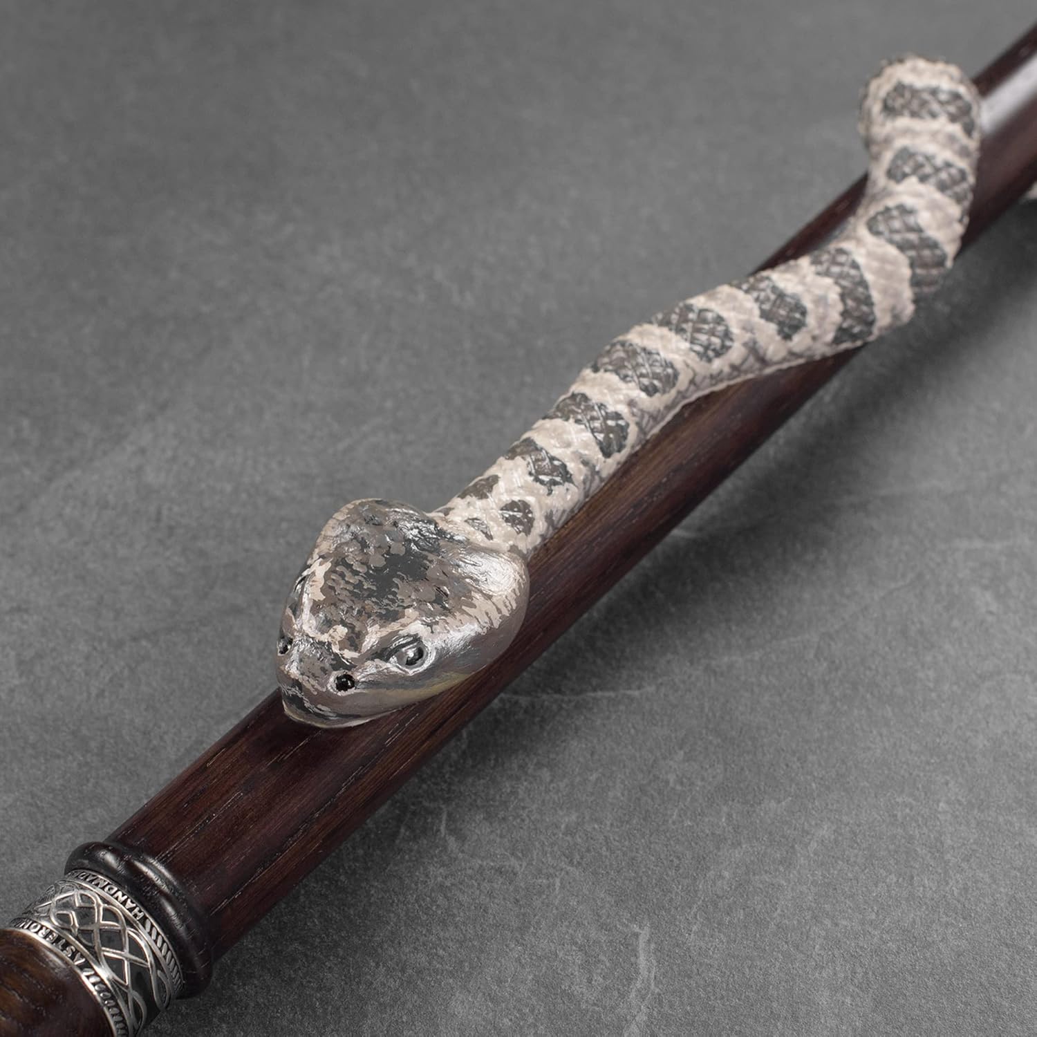 Bastón de serpiente de cascabel pintado a mano personalizado para hombres y mujeres, bastón único de madera tallado serpiente