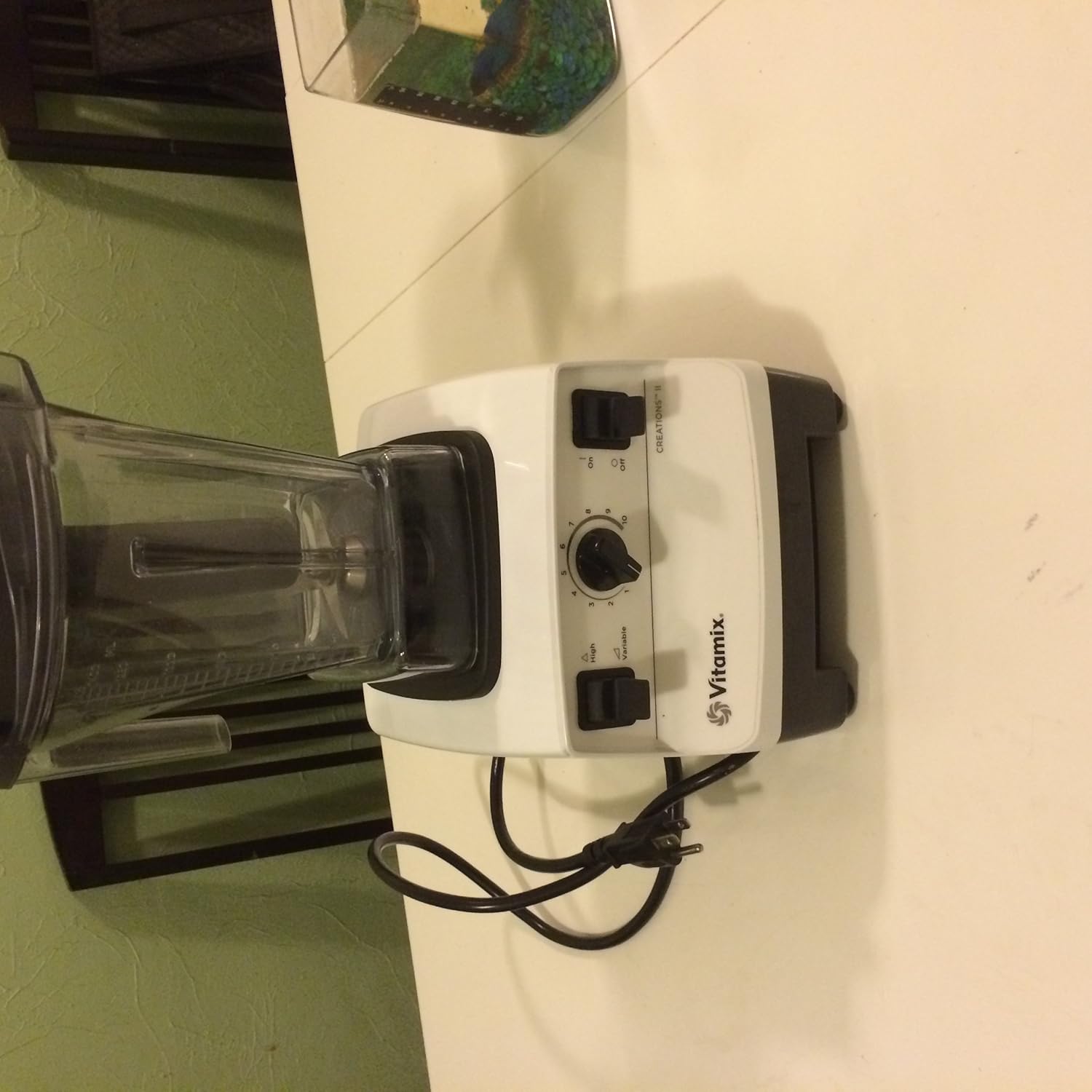 Vitamix 7500 Licuadora, grado profesional, 64 oz. Contenedor de bajo perfil, accesorio de raspador blanco y cuchilla, gris
