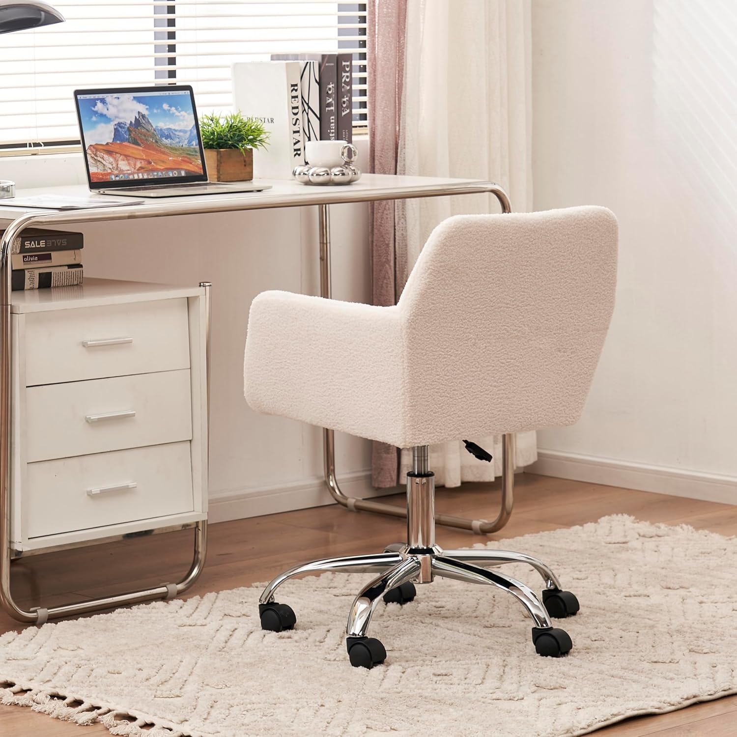 Goujxcy Silla de oficina peluda, silla de escritorio giratoria de piel sintética, silla de oficina en casa de piel sintética, silla tapizada de