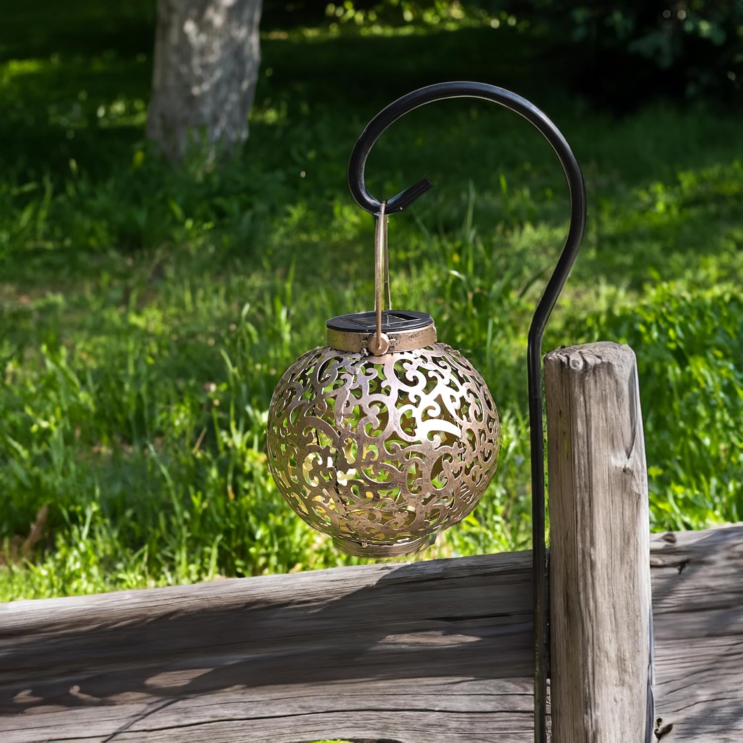 BLLTLLW Juego de 2 faroles solares para exteriores, impermeables, colgantes de metal, luces decorativas para jardín, decoración de mesa, patio,