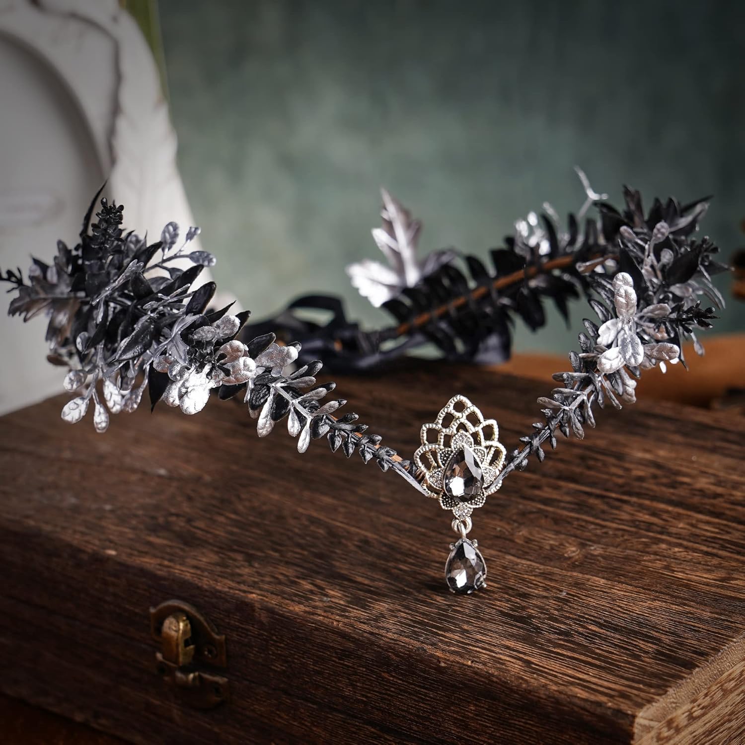 MOSTORY Diadema hecha a mano con corona de hada negra, diseño floral de elfo, accesorio de círculo elfo, para mujeres y niñas, renacentista, fiesta