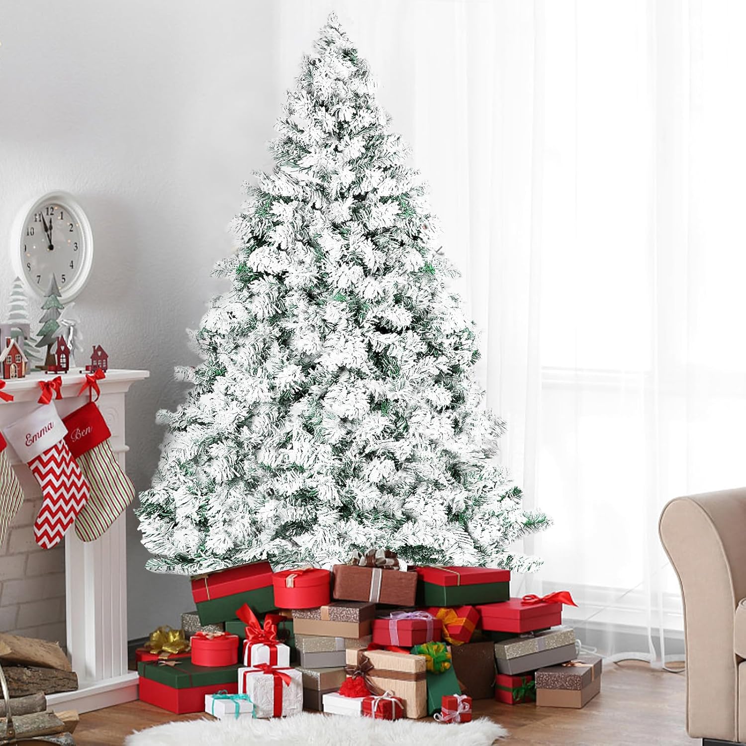 Outroad Árbol de Navidad flocado de nieve de 6 pies, pino artificial con bisagras de alta calidad, soporte de metal para árbol de Navidad y 800