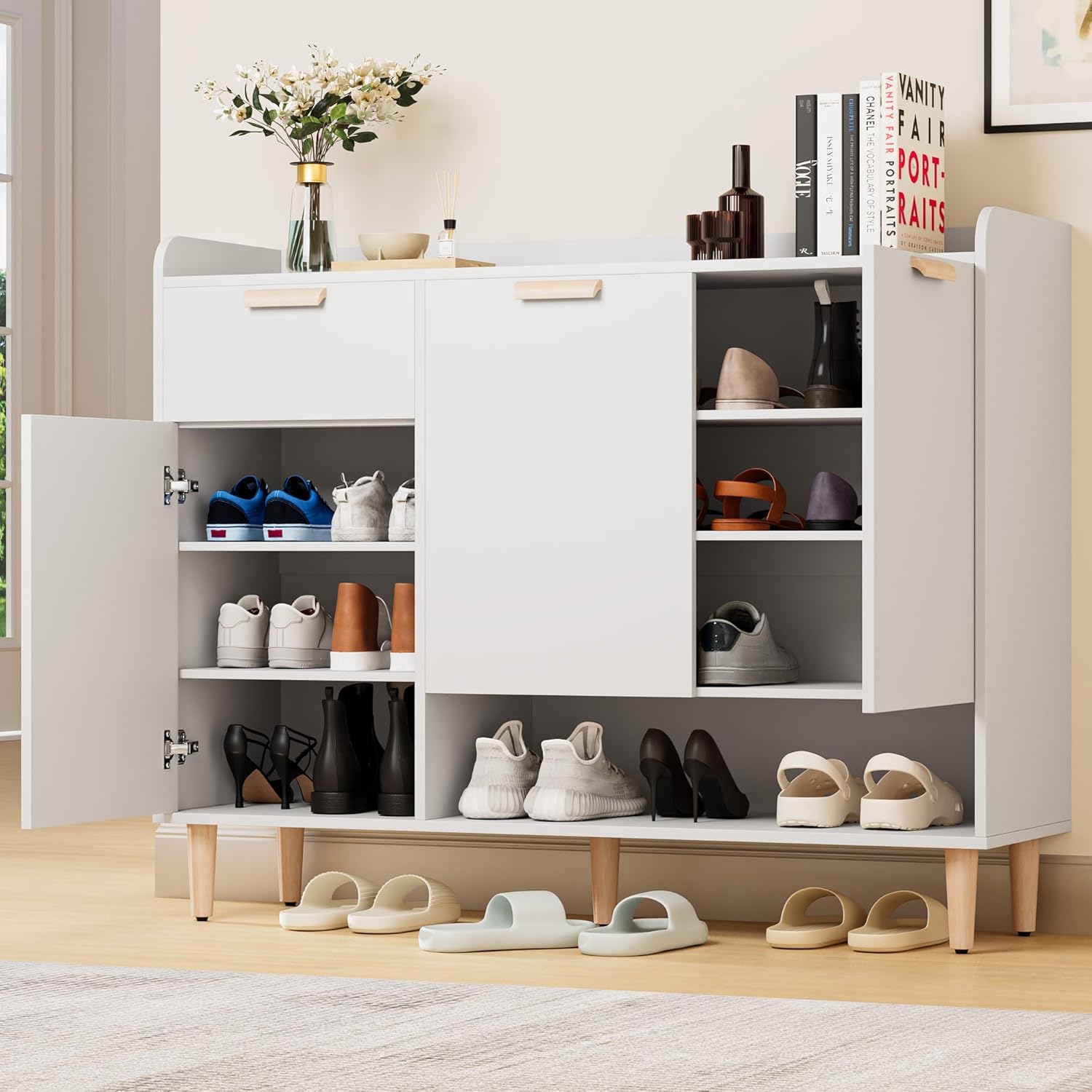 Cozy Castle Armario de almacenamiento de zapatos con puertas y cajón, organizador de zapatos delgado con estantes ajustables, zapatero de madera