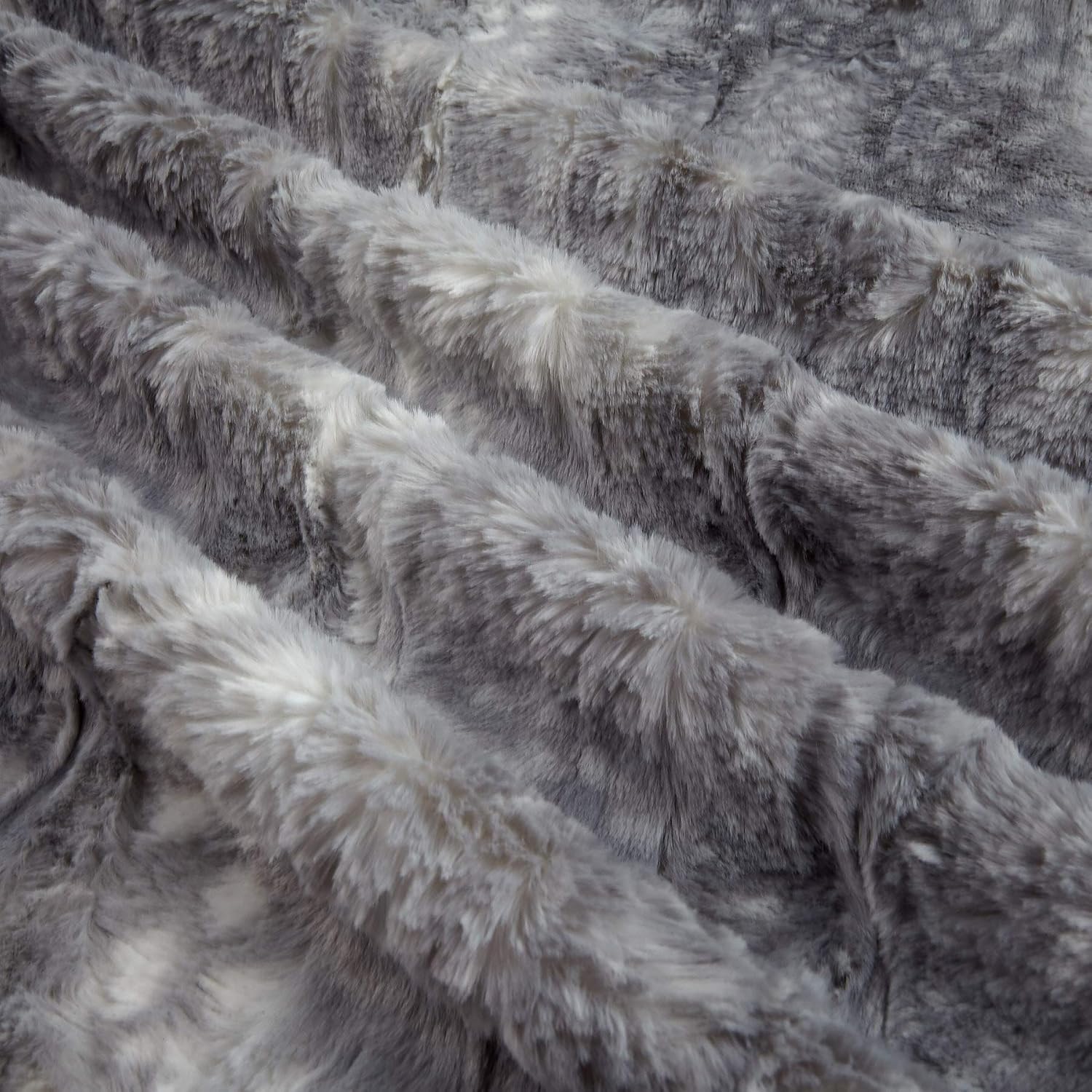 Shannon Minky Luxe Cuddle Fawn Silver, Tela por yarda