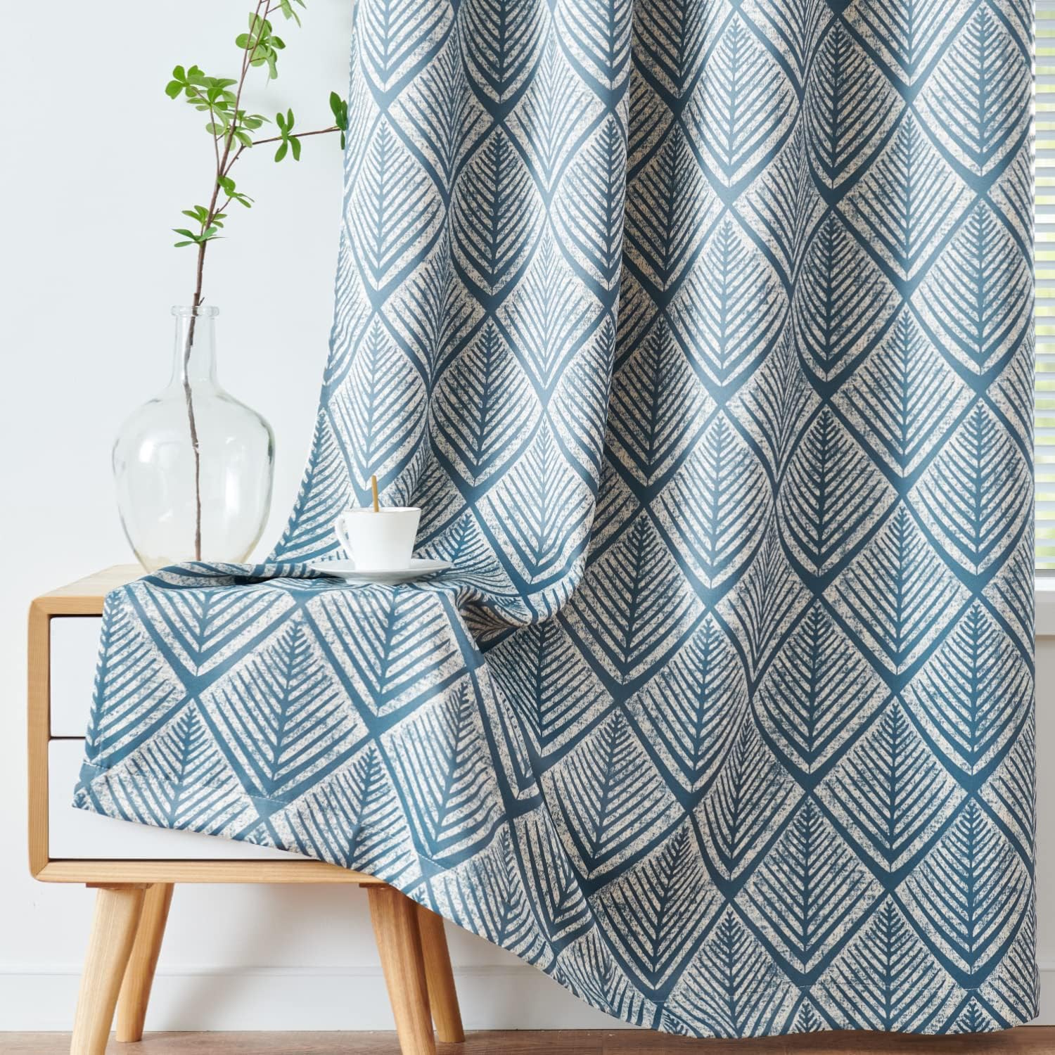 COLLACT Cortinas 80% de opacidad para dormitorio, cortinas con patrón geométrico azul, 63 pulgadas de largo, para oscurecer la sala de estar, con