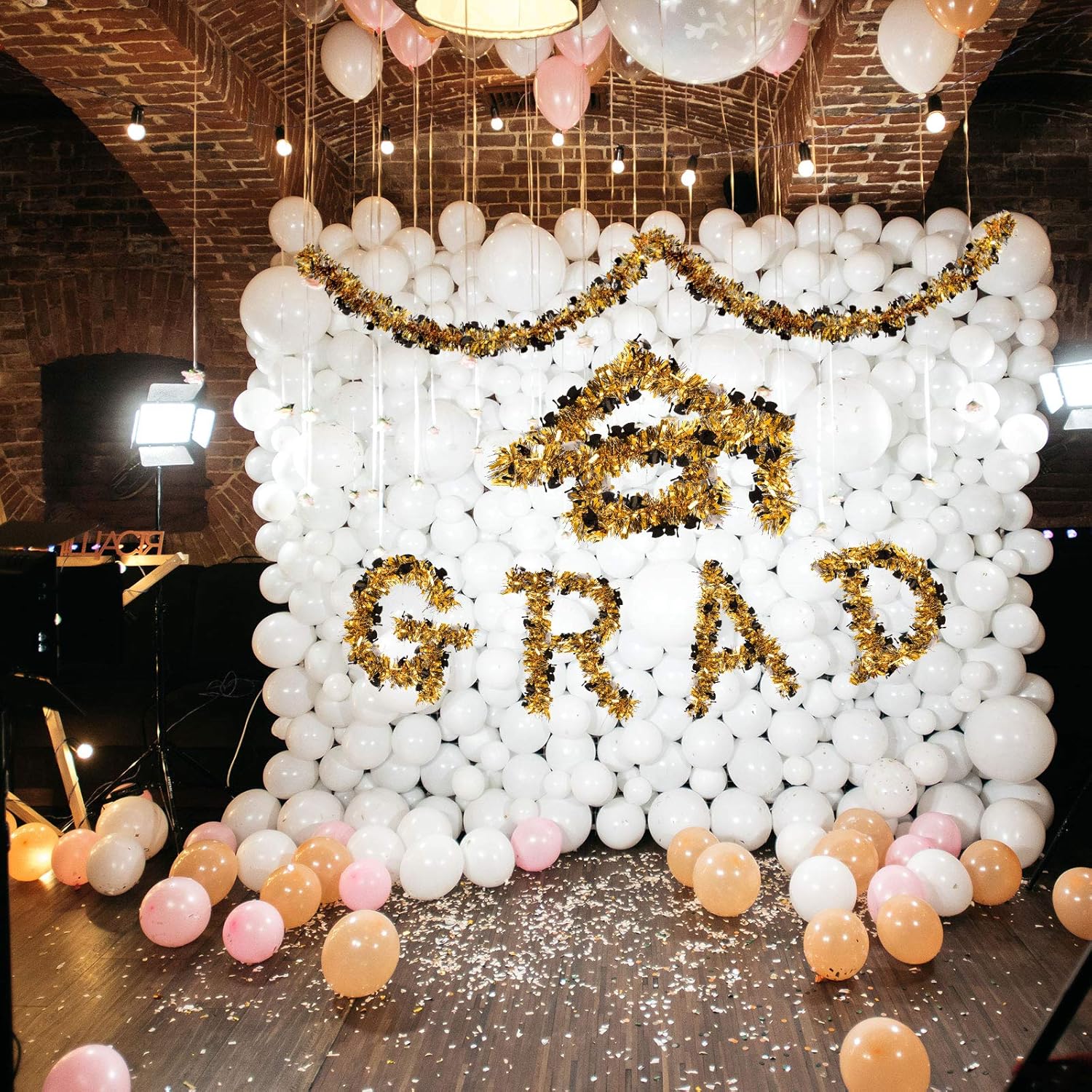 Whaline 4 guirnaldas de oropel de graduación de 26 pies, gorra de graduación torcida de oropel negro dorado metálico para fiesta de graduación,