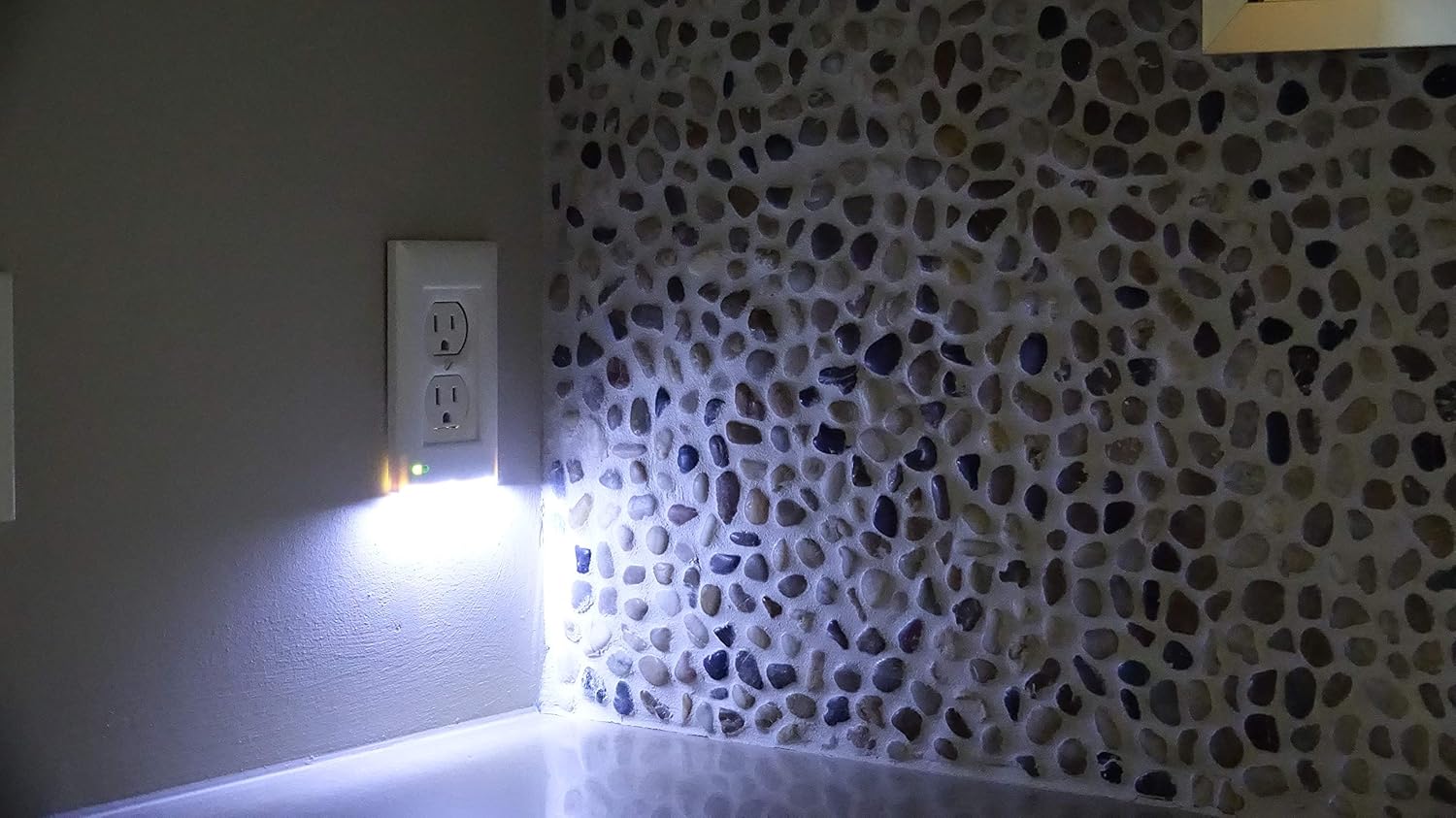 briteOWL Cubierta de salida de luz LED por falla de energía, no se ve afectada por un corte de electricidad, iluminación de respaldo LED de
