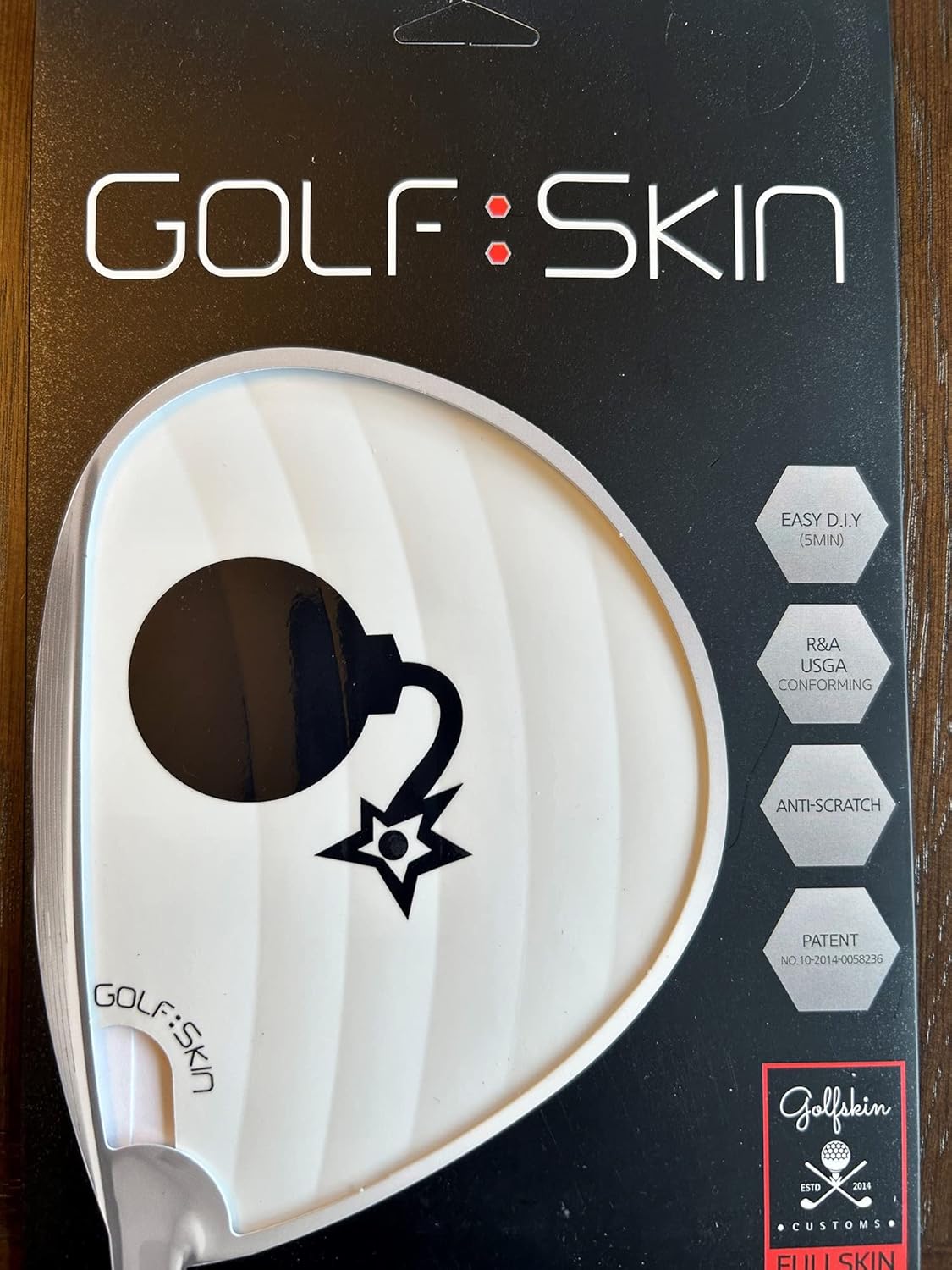 Adhesivo protector para piel de palo de golf para tu conductor. Protege de rozaduras y arañazos. Fácil de aplicar y quitar sin ningún residuo.