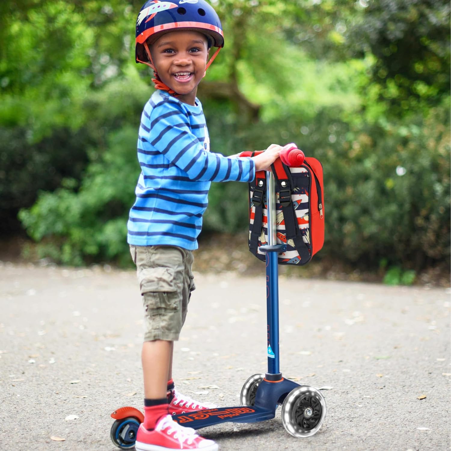 Micro Kickboard – Mini scooter LED plegable de lujo, 3 ruedas, inclinado a la dirección, microscooter de diseño suizo con ruedas LED iluminadas,