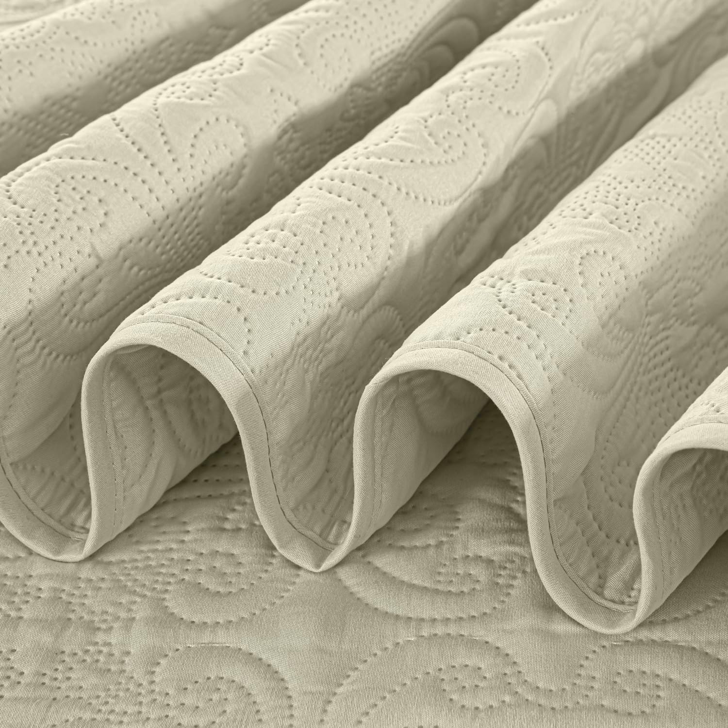 Chezmoi Collection Luca – Juego de edredón tamaño Queen de 3 piezas, color beige, suave, ligero, de verano, tamaño Queen, de 100 x 106 pulgadas,