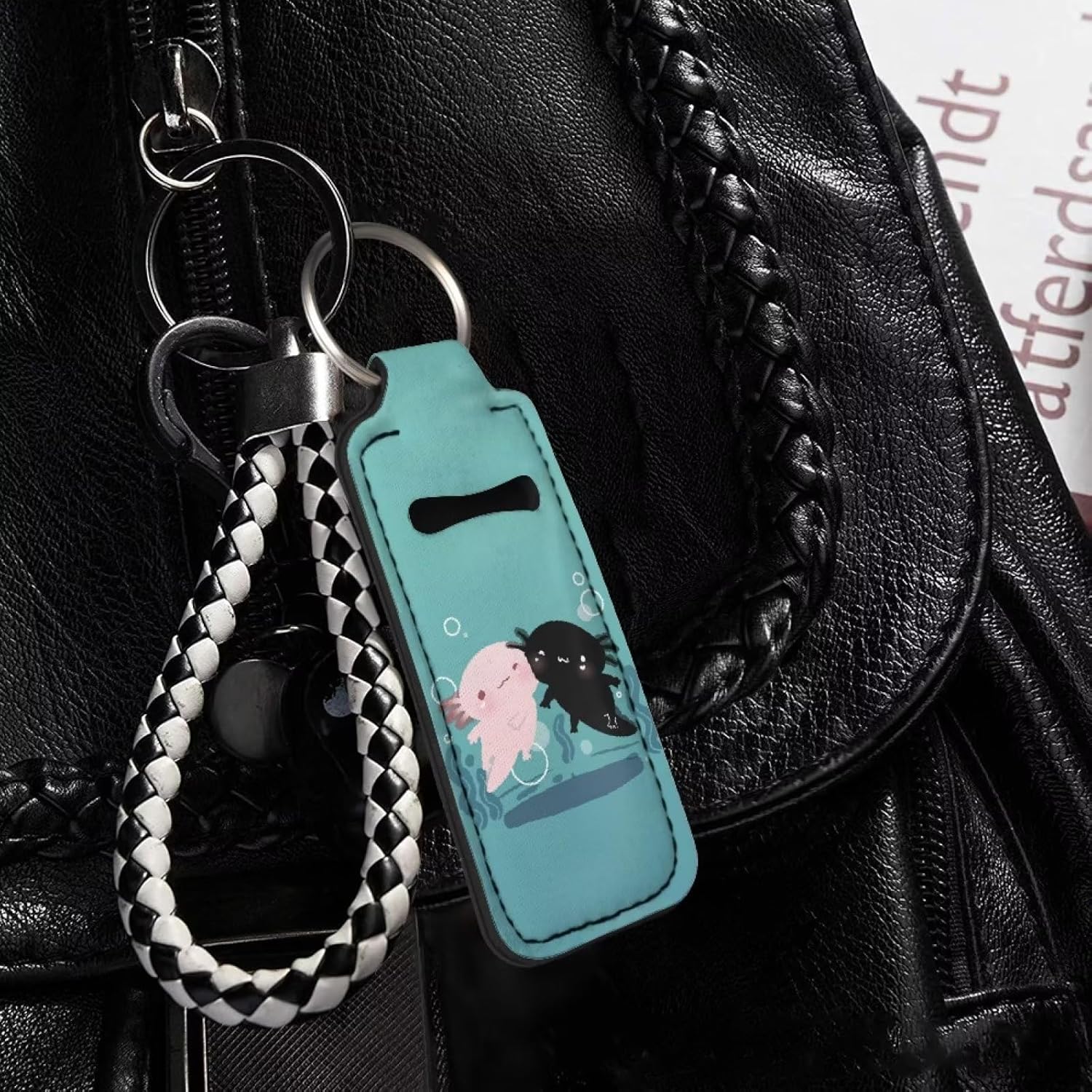 doginthehole Chapstick – Llavero con clip y funda de neopreno para bálsamo labial