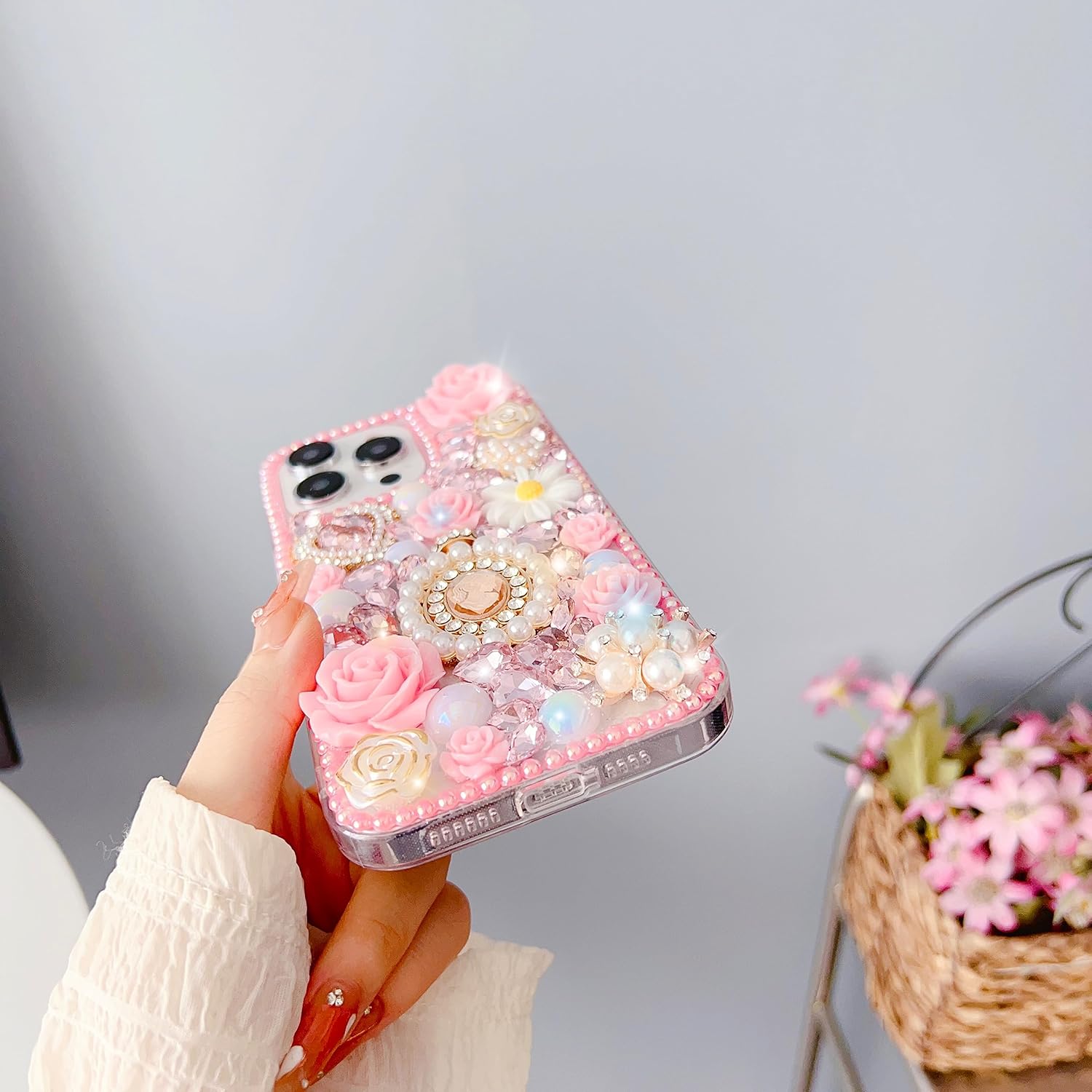 Funda con diamantes de imitación para iPhone 15 Pro Max de 6.7 pulgadas, CuteGlitter Bling Bling Luxury 3D Stone Diamond Flower Rose Queen Soft TPU