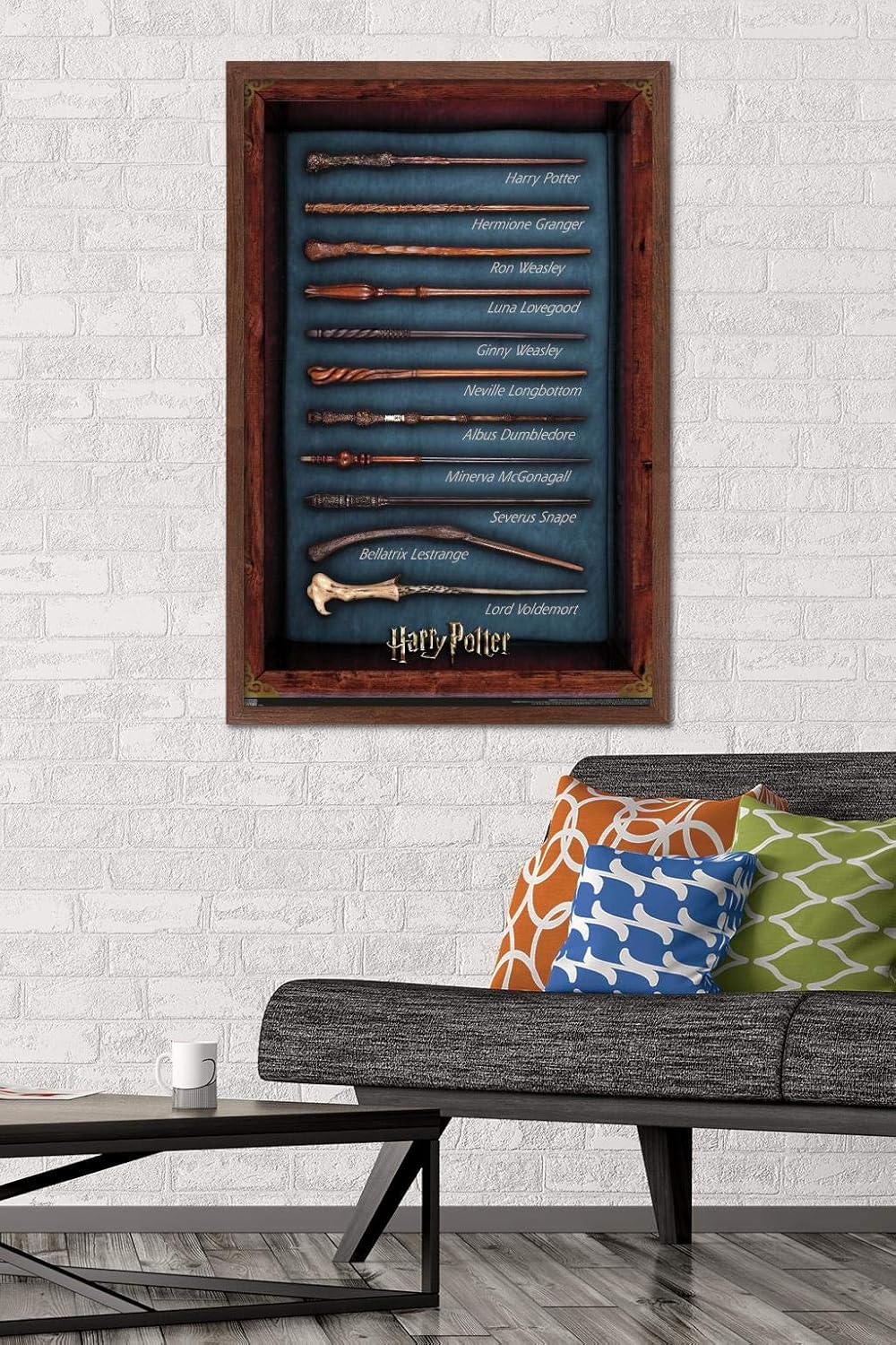 Trends International The Wizarding World Harry Potter – Póster de pared, 22.375 x 34 pulgadas, versión enmarcada de caoba