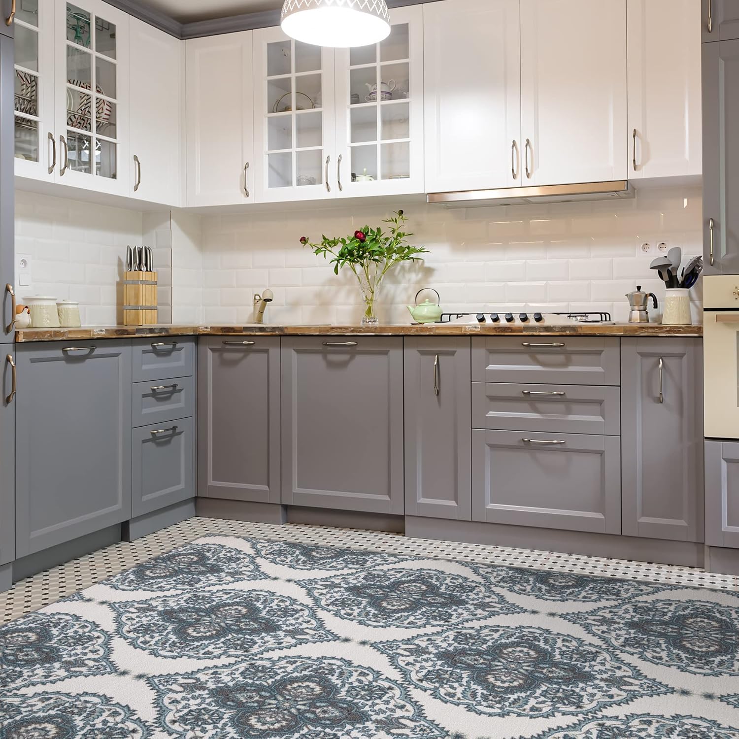 Ottomanson Ottohome Collection – Alfombra antideslizante de goma con diseño marroquí moderno de 5 x 7 pies, 5 x 6 pies 6 pulgadas, color blanco roto