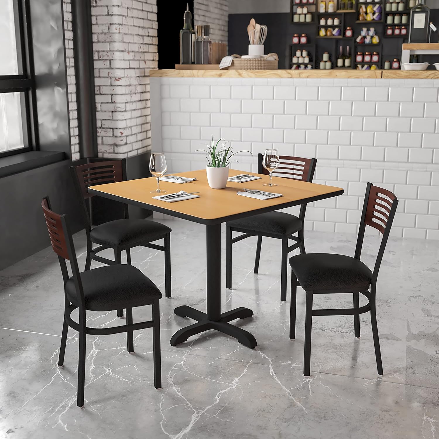 Flash Furniture HERCULES Series Silla de restaurante de metal con respaldo de listones negros, respaldo de madera de nogal, asiento de vinilo negro