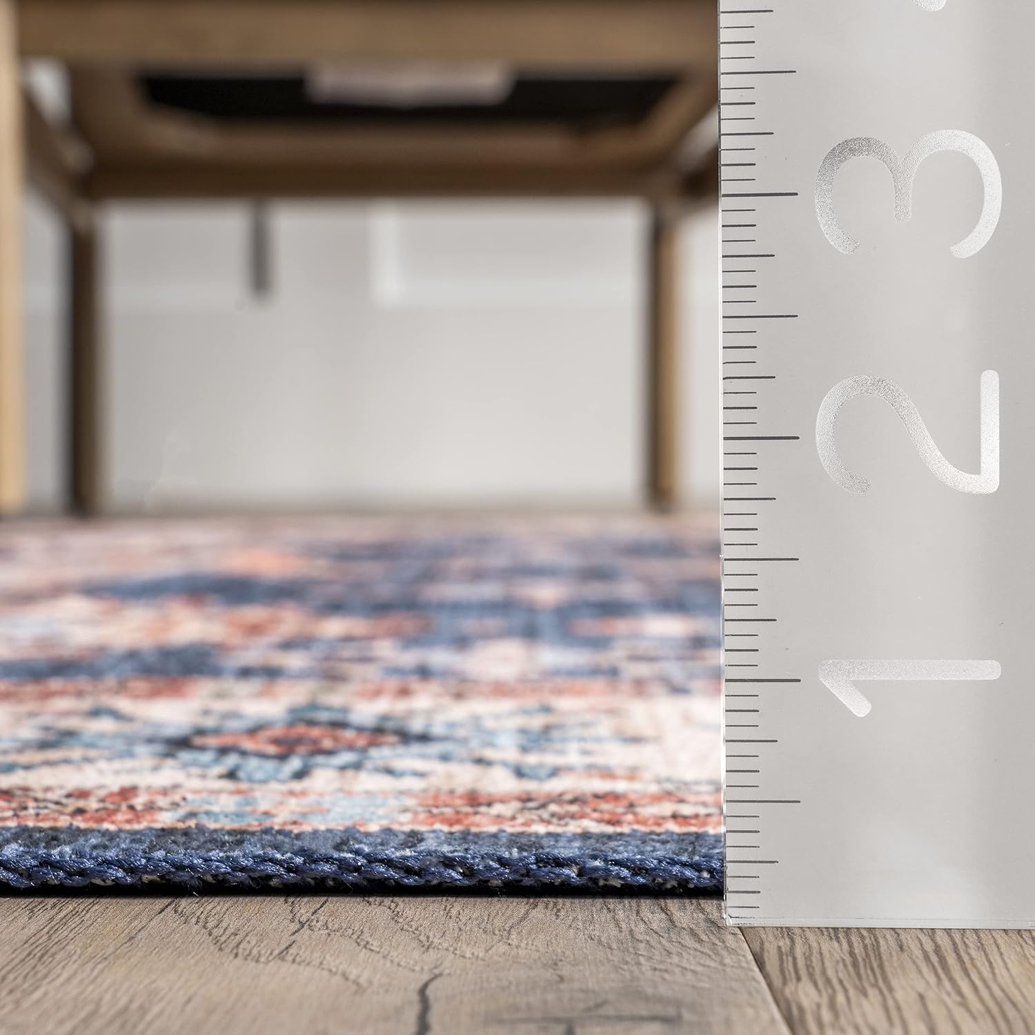 nuLOOM Finley – Alfombra de área ultra fina, lavable a máquina, estilo vintage, envejecida, 8 x 10 pies, azul marino