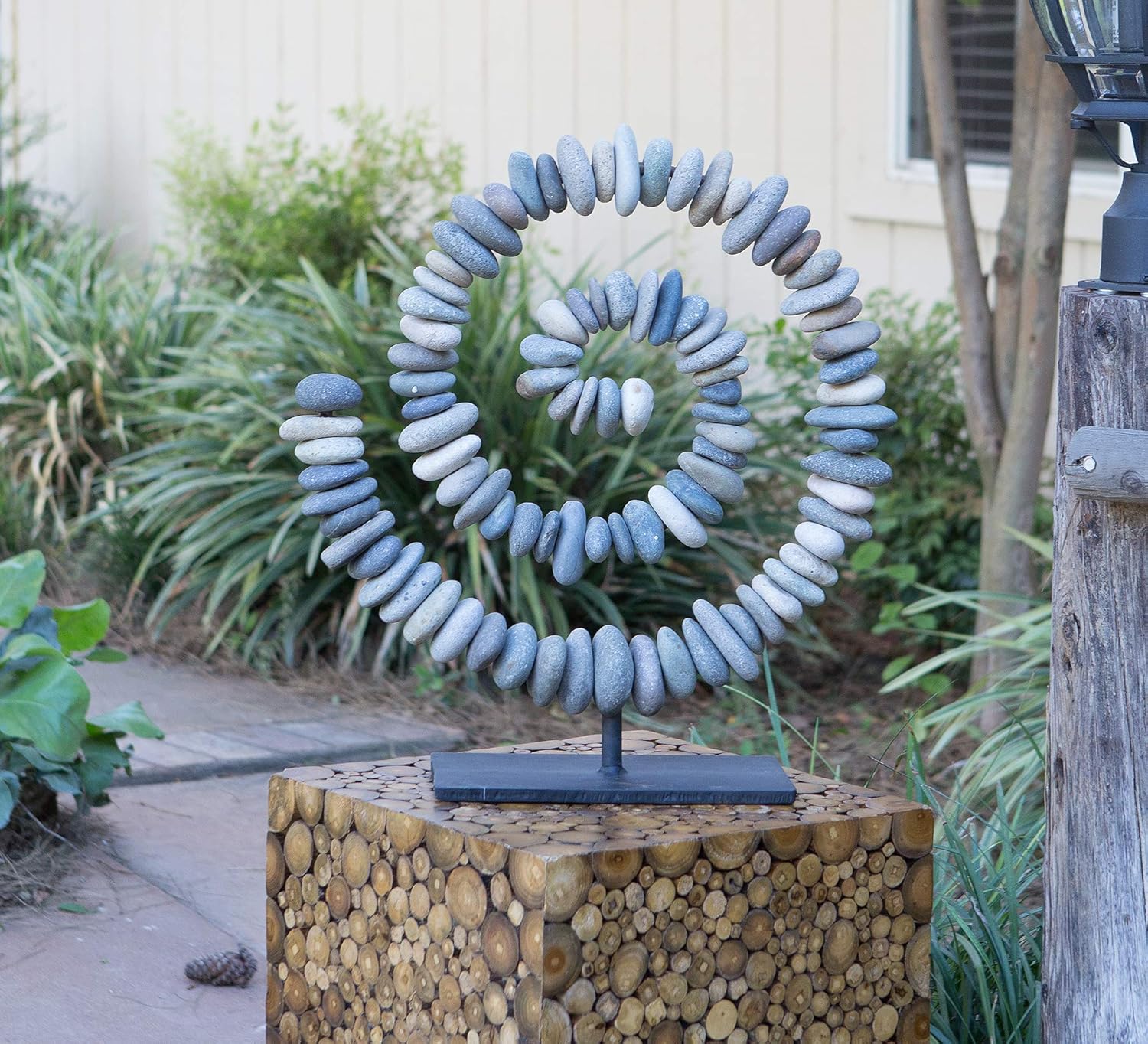 Estatua de piedra apilada en espiral de piedra natural en el soporte, decoración de jardín zen (pequeña)