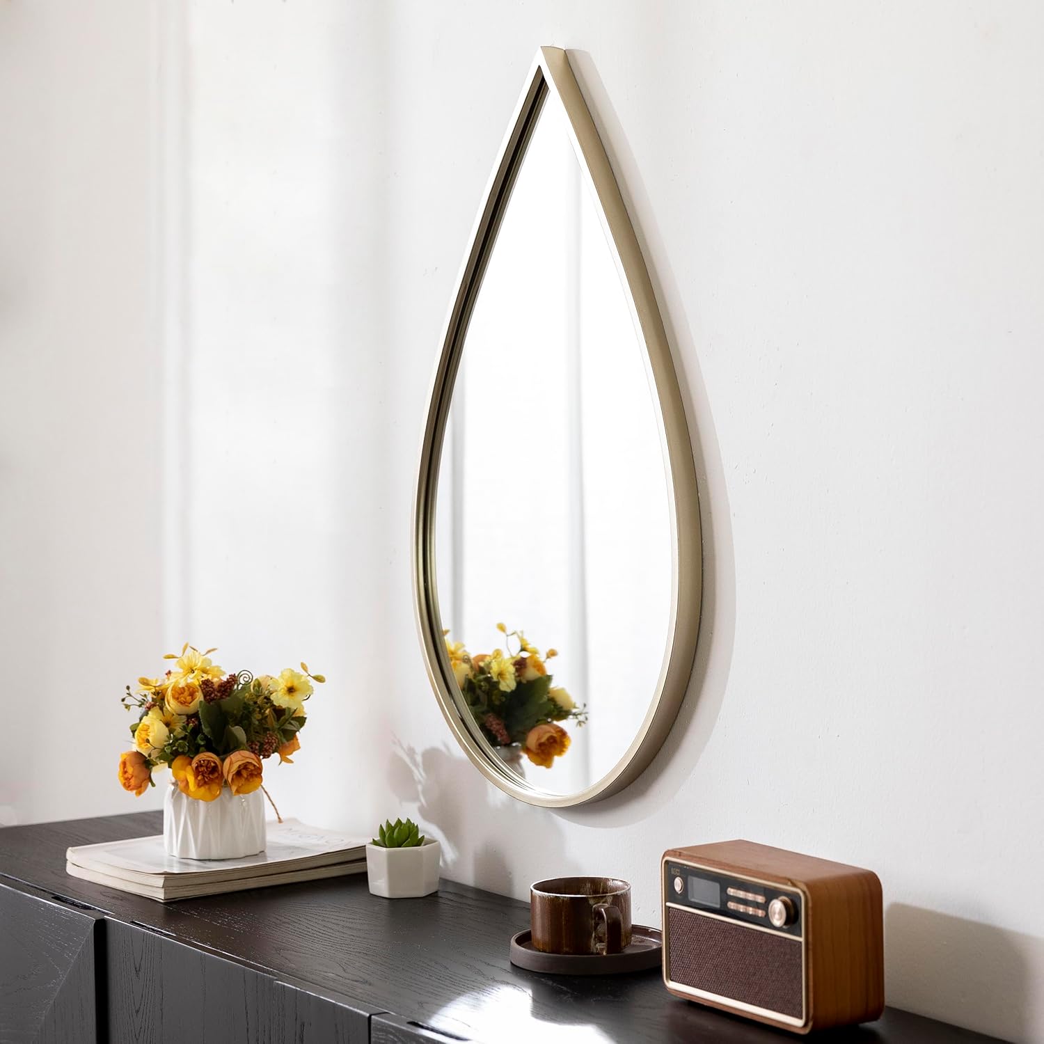Espejo de pared dorado con forma de lágrima, decoración de pared para baño, sala de estar, dormitorio, pasillo, tocador