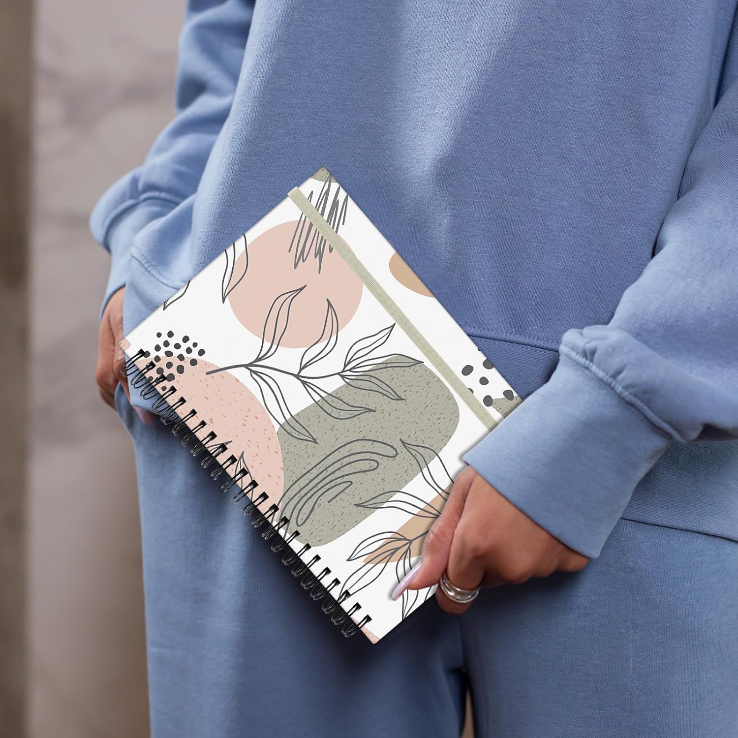Cuaderno de espiral de tapa dura de 5.5 x 8.3 pulgadas, papel grueso de 80 GSM, 60 hojas, 120 páginas con banda de cierre elástica para niñas,