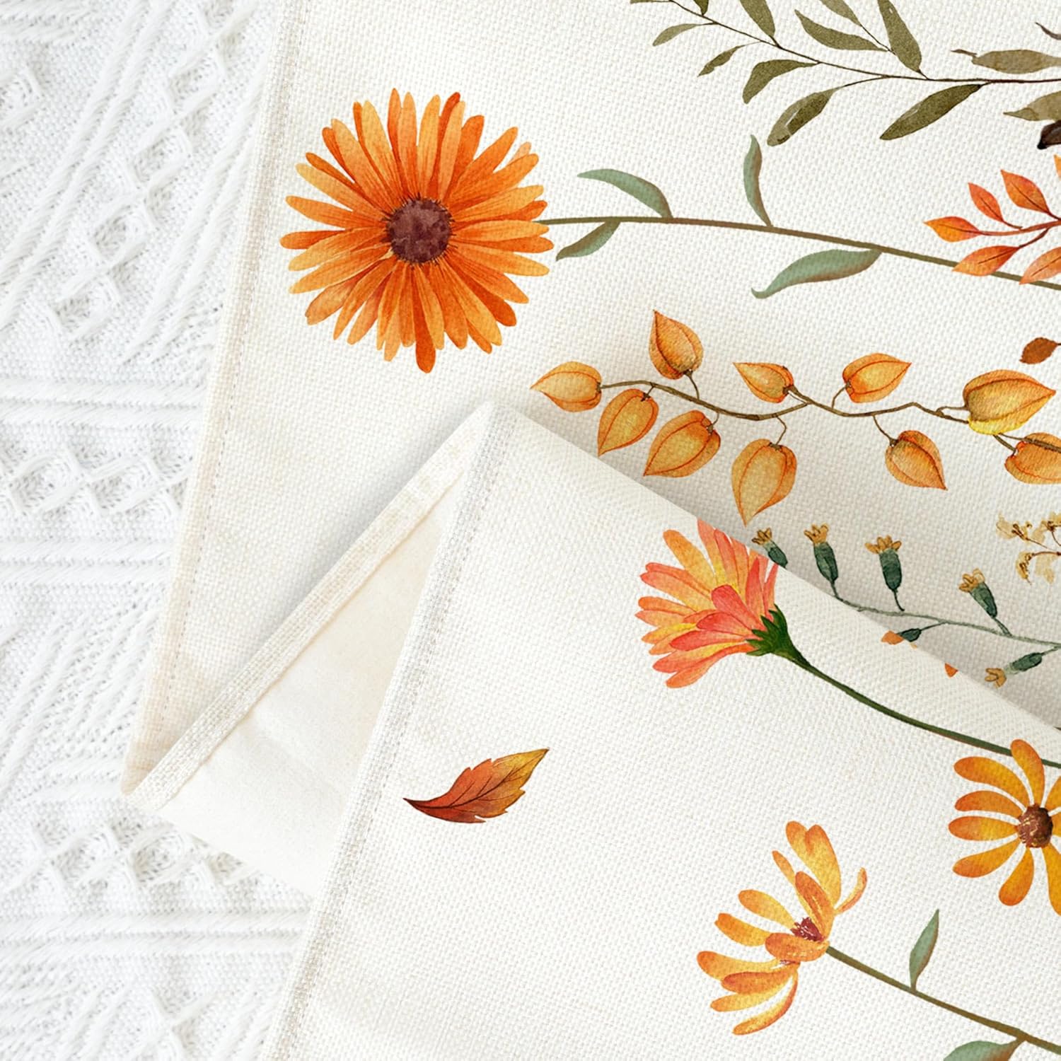 BLKWHT Manteles individuales florales de calabaza de otoño para mesa de comedor, 12 x 18 pulgadas, decoración rústica y lavable, juego de 4 manteles