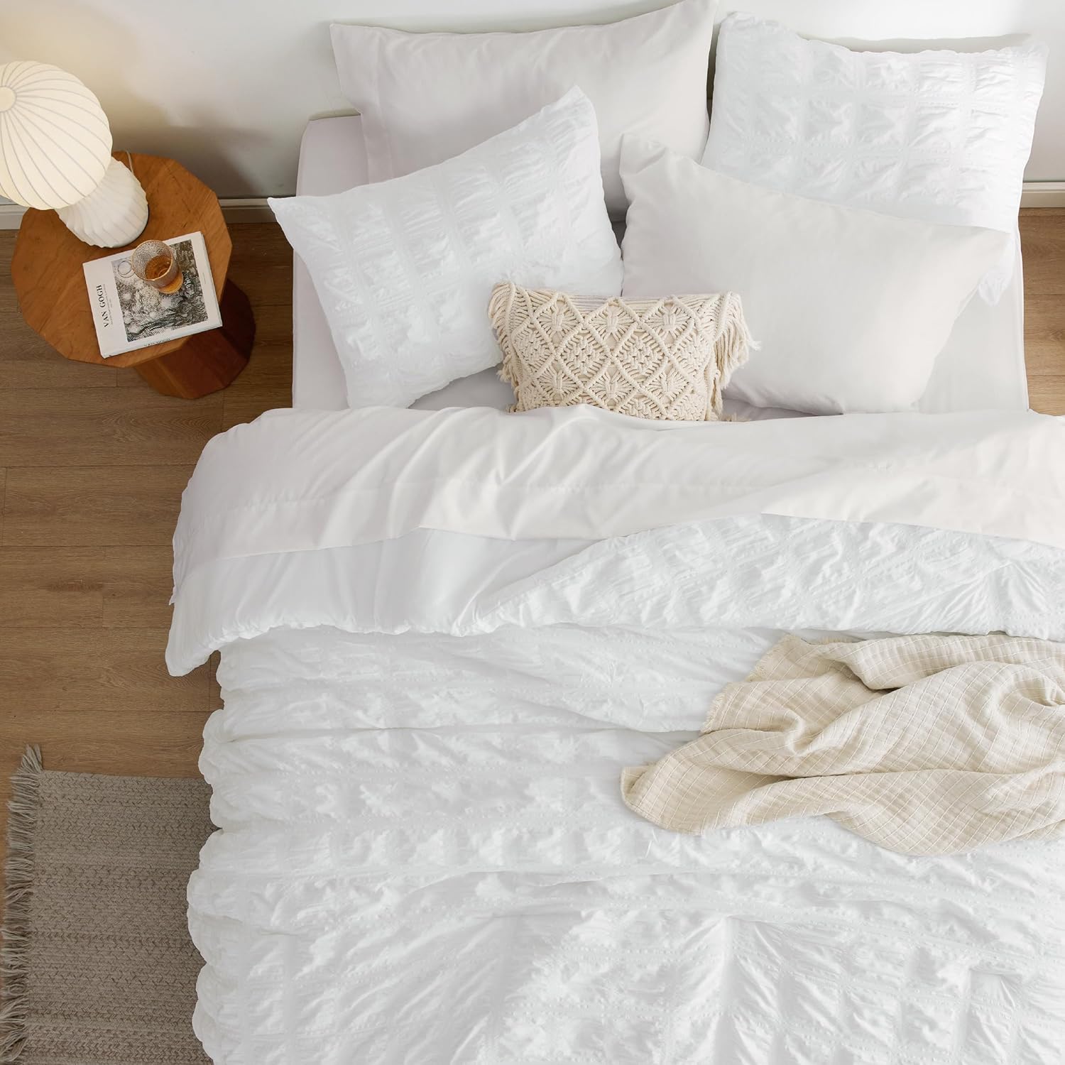 Bedsure Bed in a Bag – Juego de edredón de tamaño matrimonial de 7 piezas a rayas, edredón alternativo de plumón suave y ligero, juego de cama