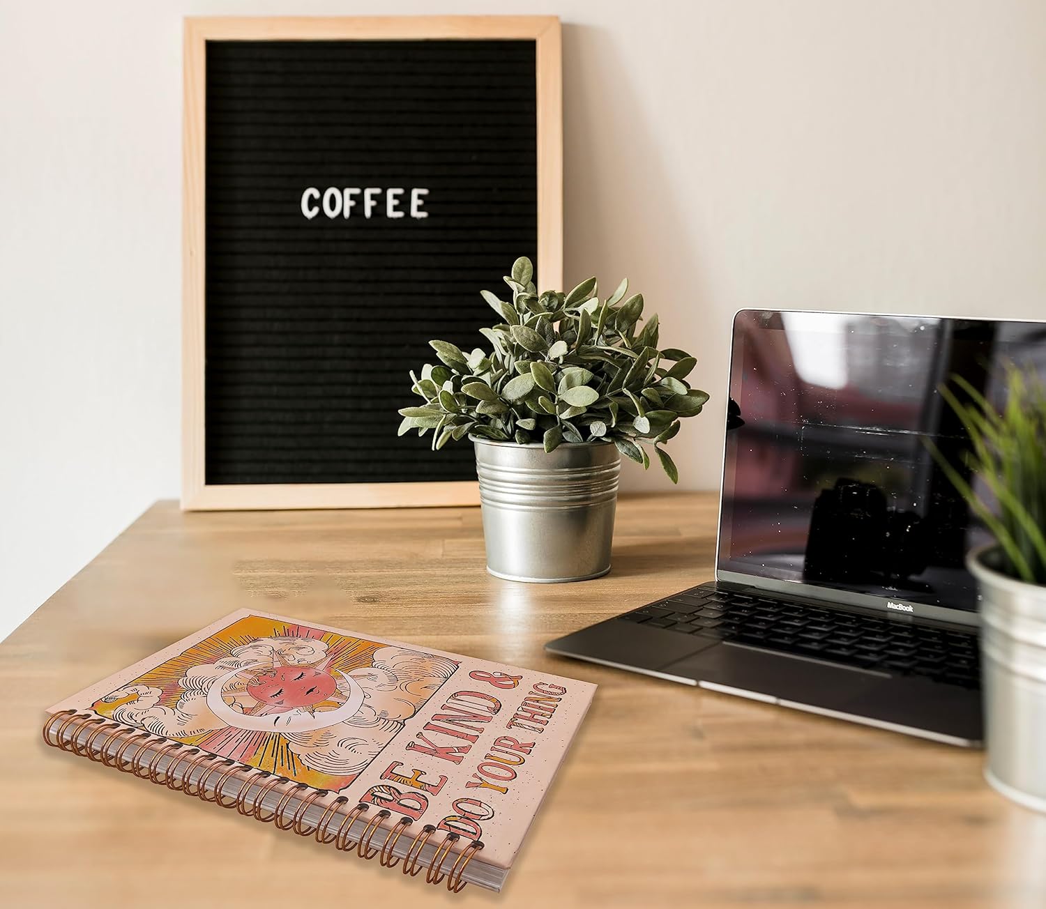Cuaderno de diario con texto en inglés “Be Kind and Do Your Thing” con texto en espiral con texto en inglés “Be Kind and Do Your Thing” con texto en