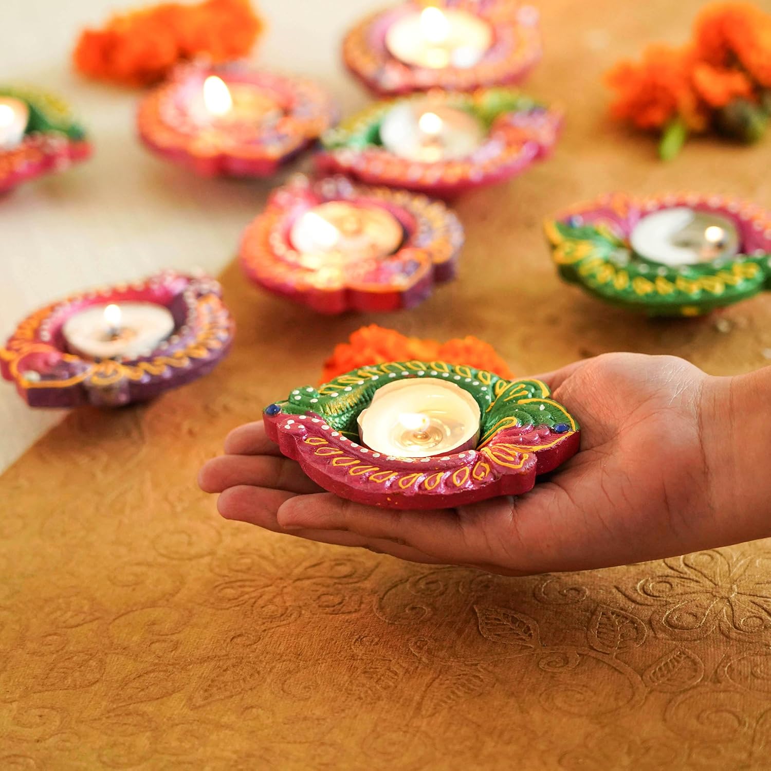 TIED RIBBONS Diya de arcilla hecha a mano para Diwali  Velas de té tradicionales caseras  Lámpara de aceite india  Decoraciones Diwali para el hogar