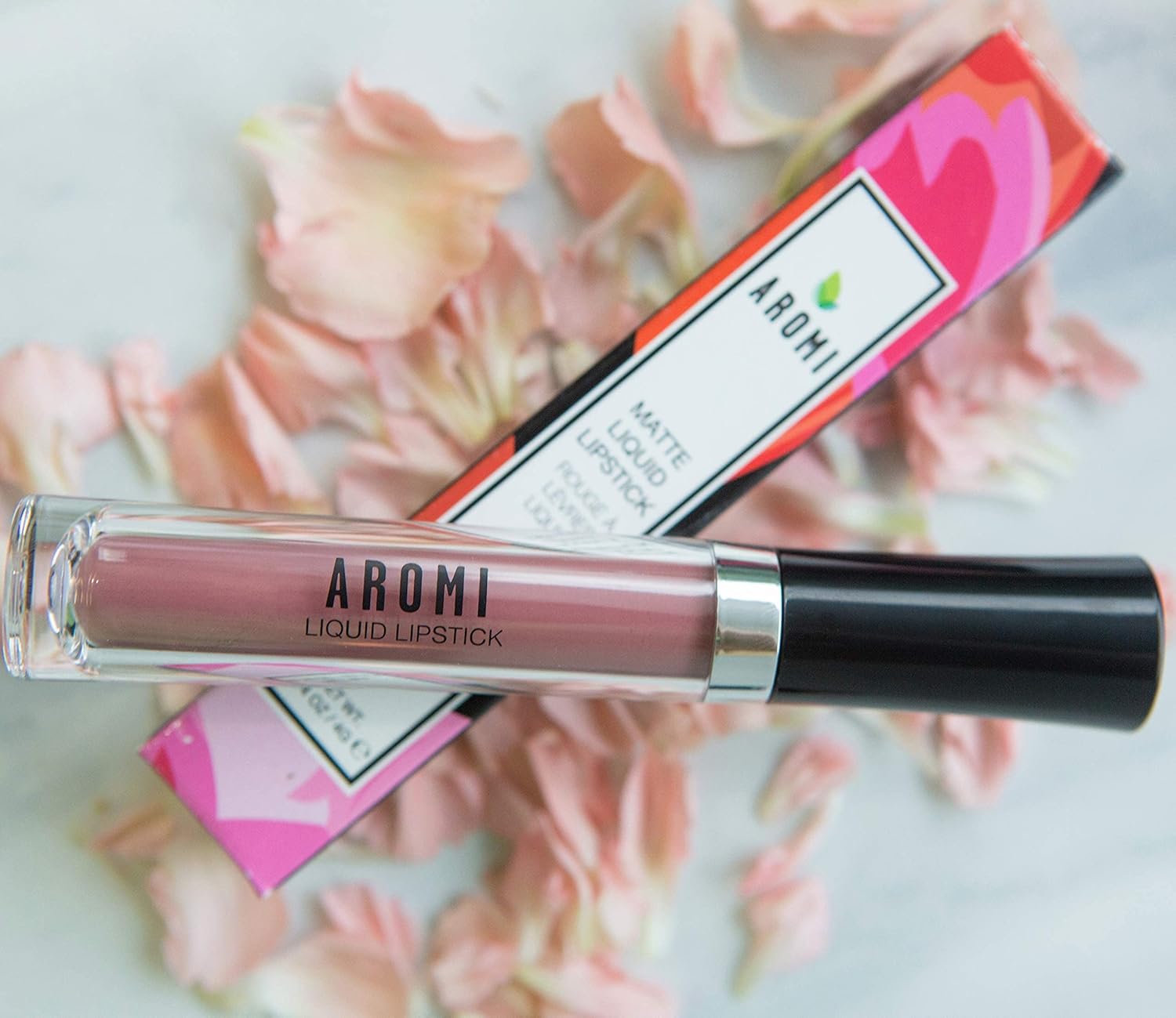 Aromi Lápiz labial líquido Pink Nude mate, color beige rubor, lápiz labial de larga duración, vegano, libre de crueldad, uso durante todo el día,