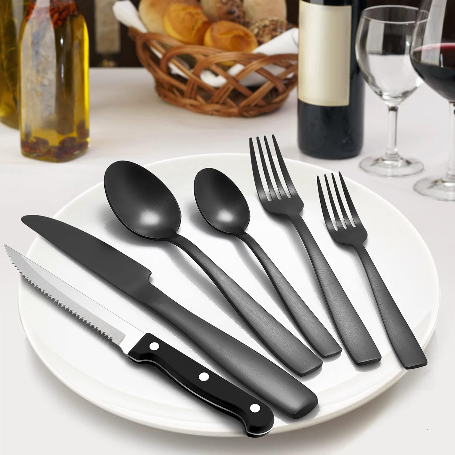 LIANYU Juego de cubiertos negros de 24 piezas con cuchillos para carne, cubiertos de acero inoxidable para 4, elegantes utensilios de cocina