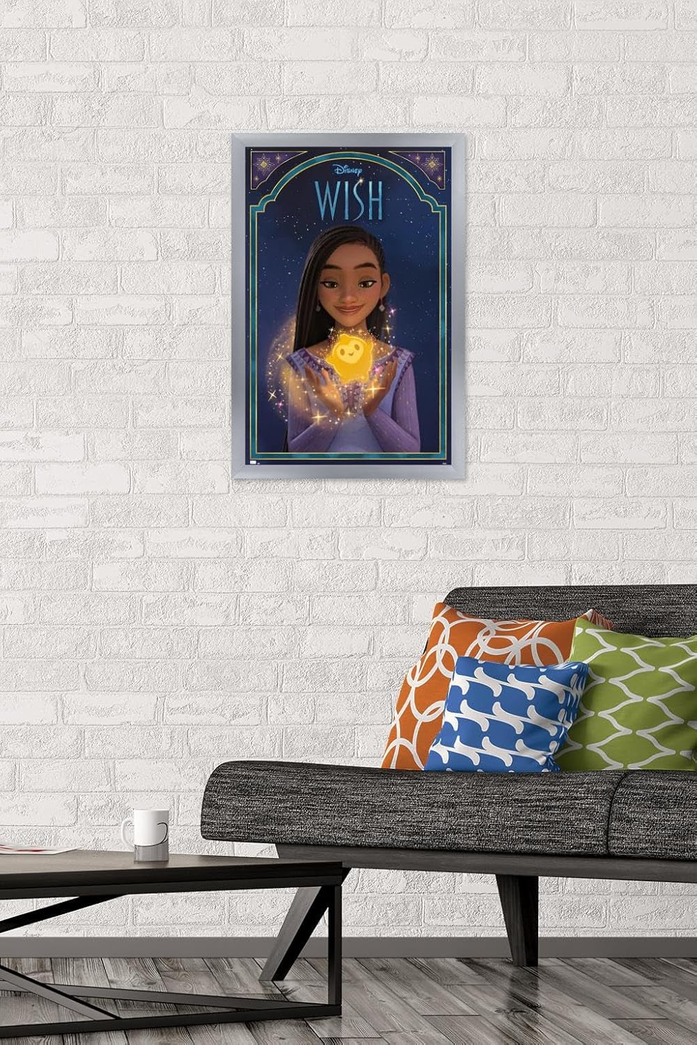 Trends International Disney Wish – Póster de pared Asha & Star, 14.72 x 22.37 pulgadas, versión enmarcada plateada