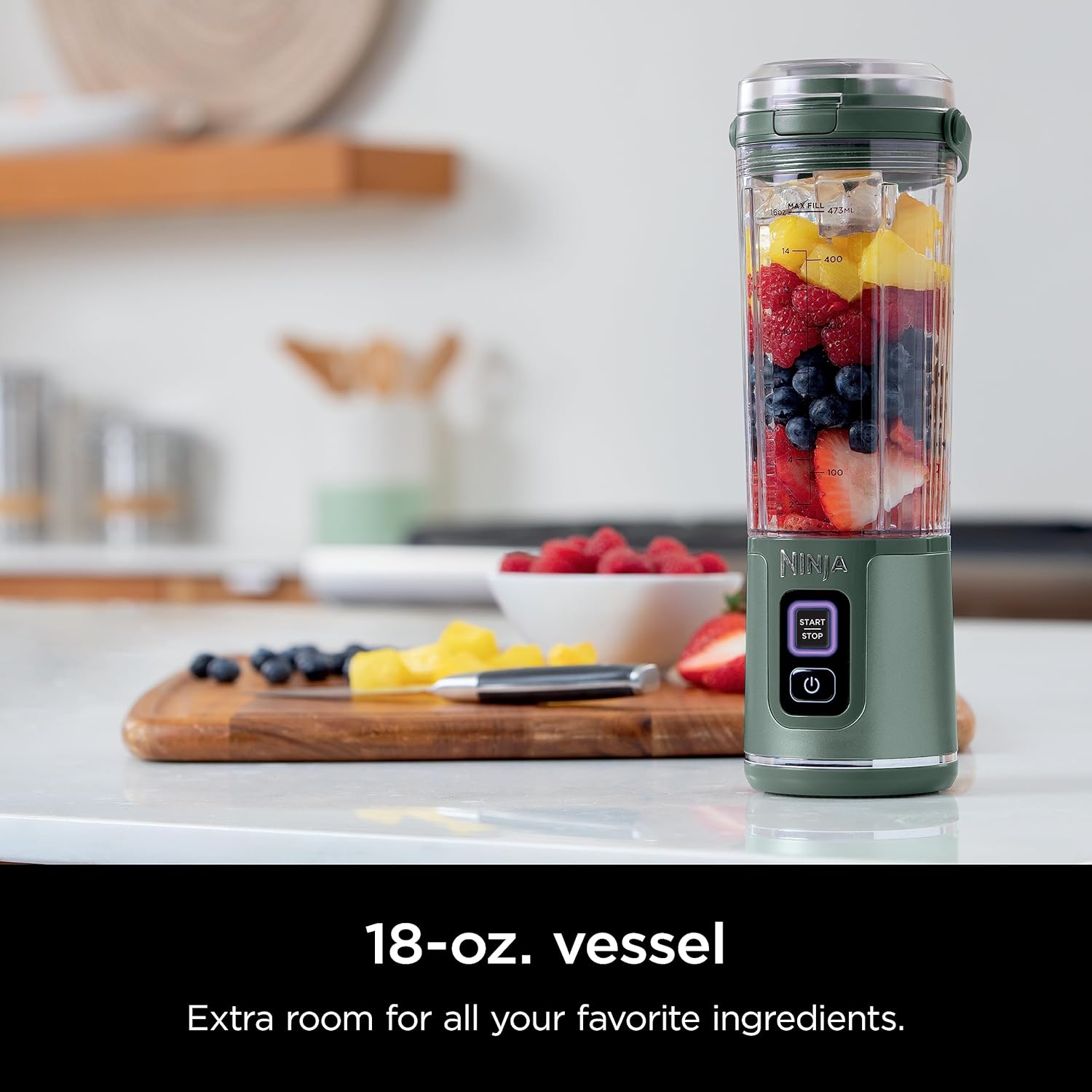 Ninja BC151EM Blast – Licuadora portátil, inalámbrica, recipiente de 18 onzas, licuadora personal para batidos y batidos, sin BPA, tapa a prueba de