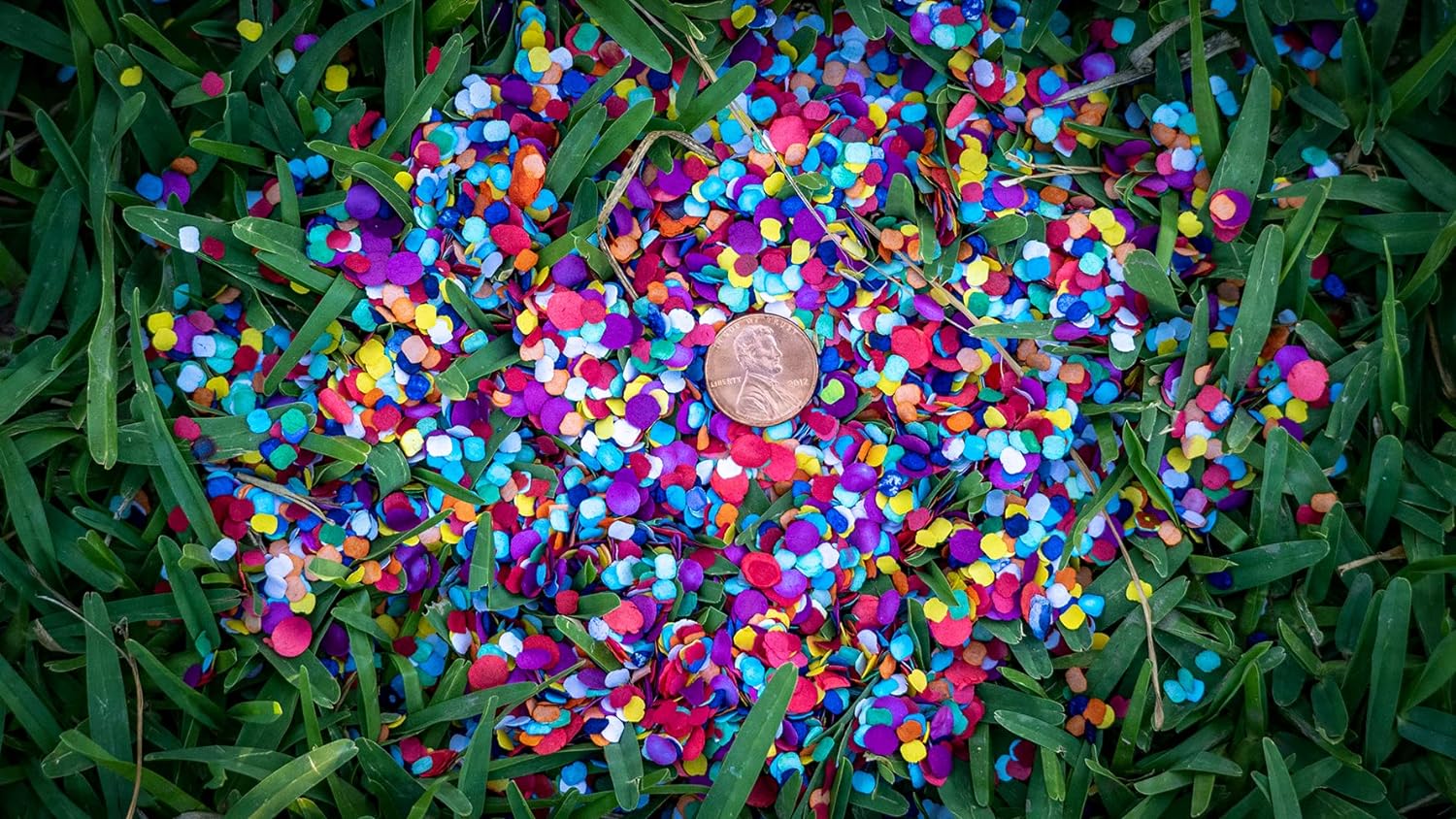 Fiesta Confetti.Value Confeti de papel colorido mexicano. Bolsa mediana .44lb200gr.