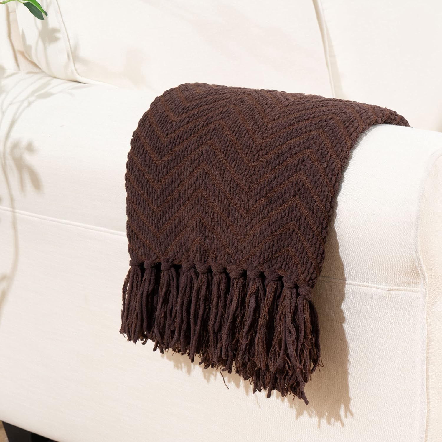 BATTILO HOME Manta marrón oscuro para sofá, súper suave y acogedora manta de chocolate cálido para cama individual, sala de estar, silla, cama,