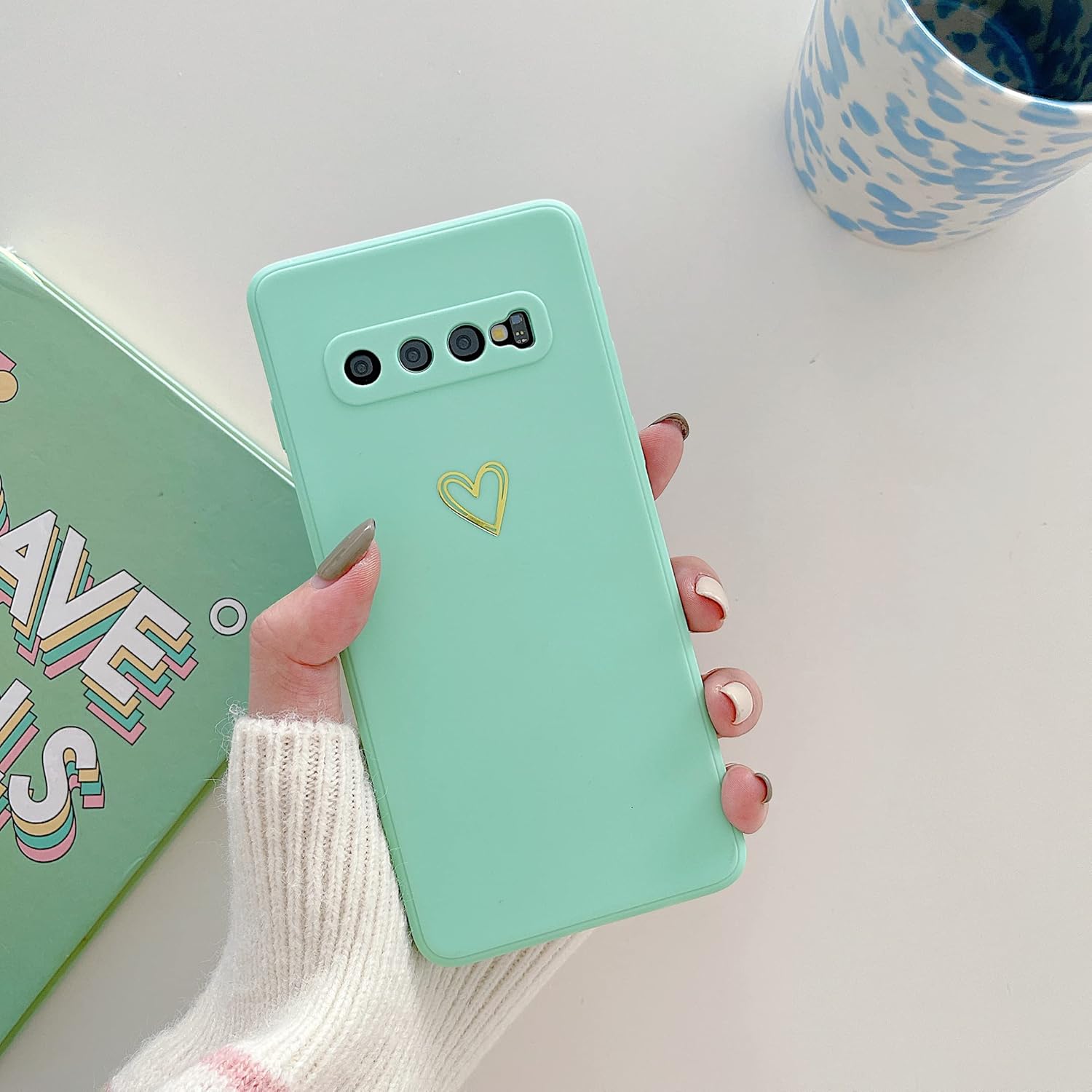 Qokey Funda para Samsung Galaxy S10 (no compatible con S10+), funda de teléfono chapado en amor, lindo patrón de corazón dorado suave a prueba de